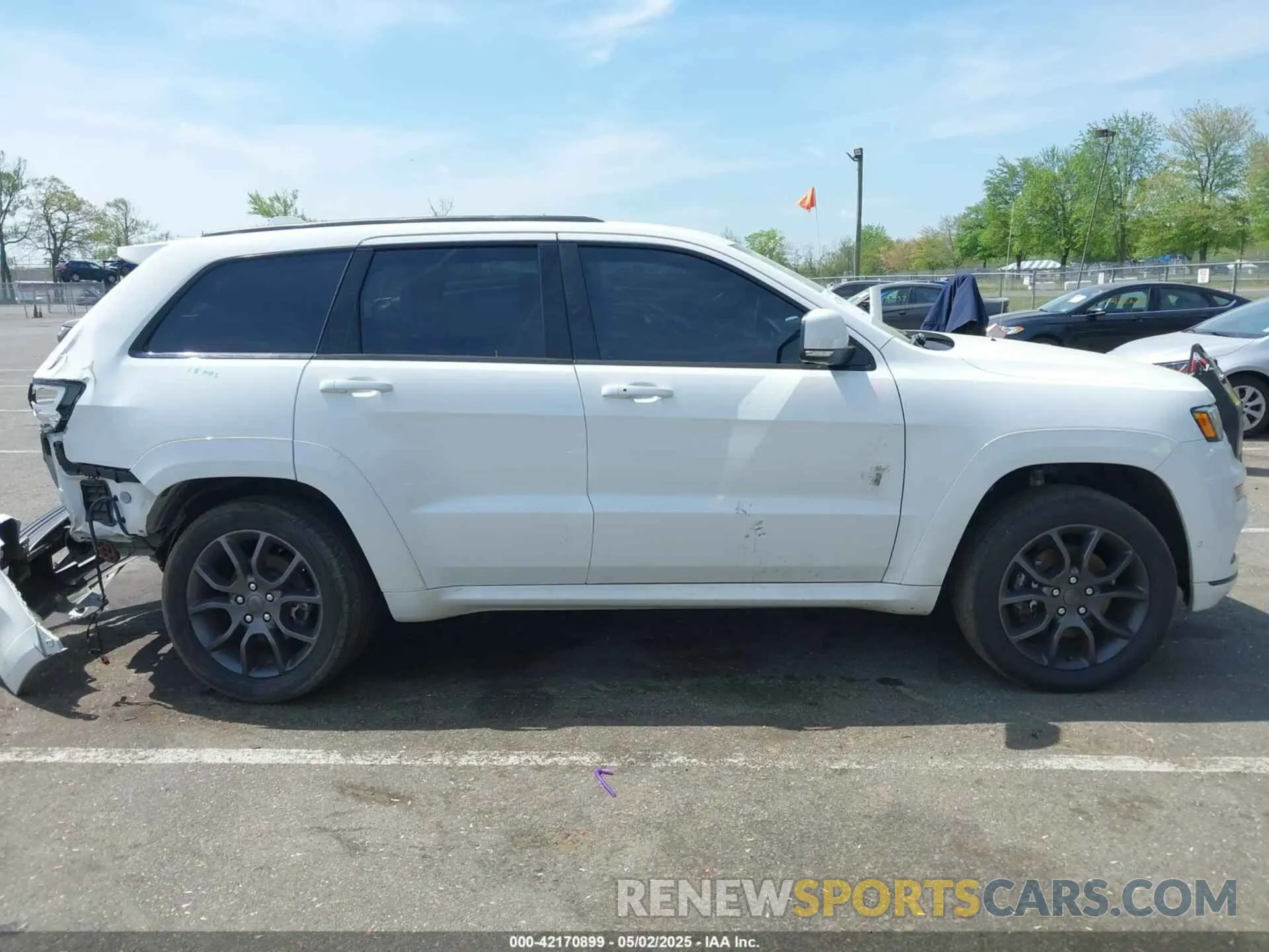 13 Photograph of a damaged car 1C4RJFCG6MC592296 JEEP GRAND CHEROKEE 2021