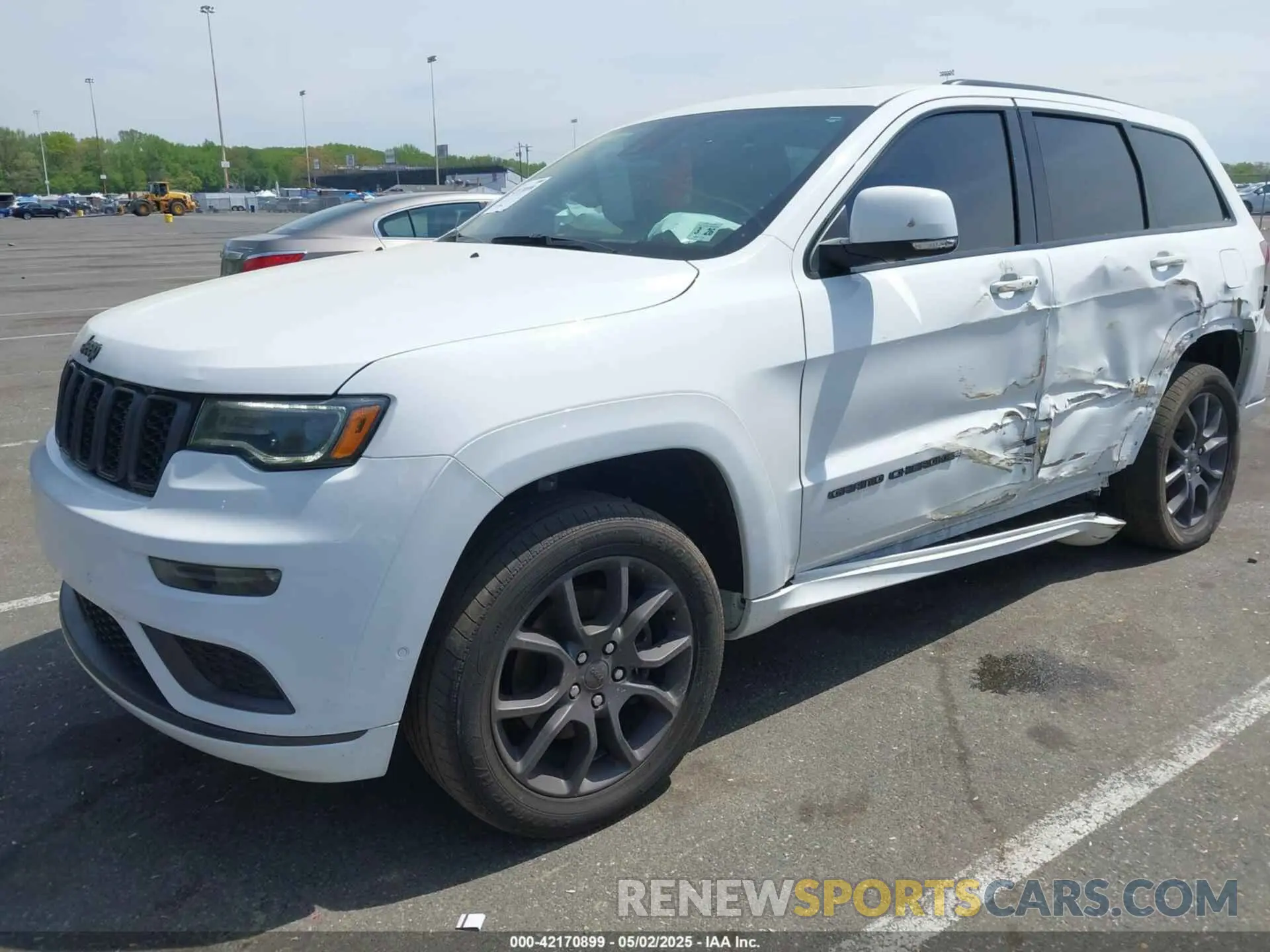 2 Photograph of a damaged car 1C4RJFCG6MC592296 JEEP GRAND CHEROKEE 2021