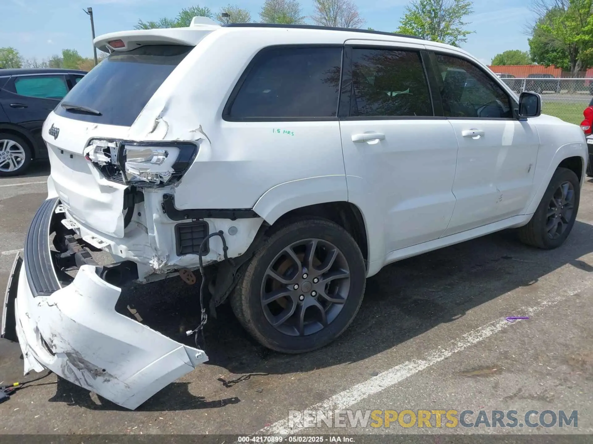 4 Photograph of a damaged car 1C4RJFCG6MC592296 JEEP GRAND CHEROKEE 2021