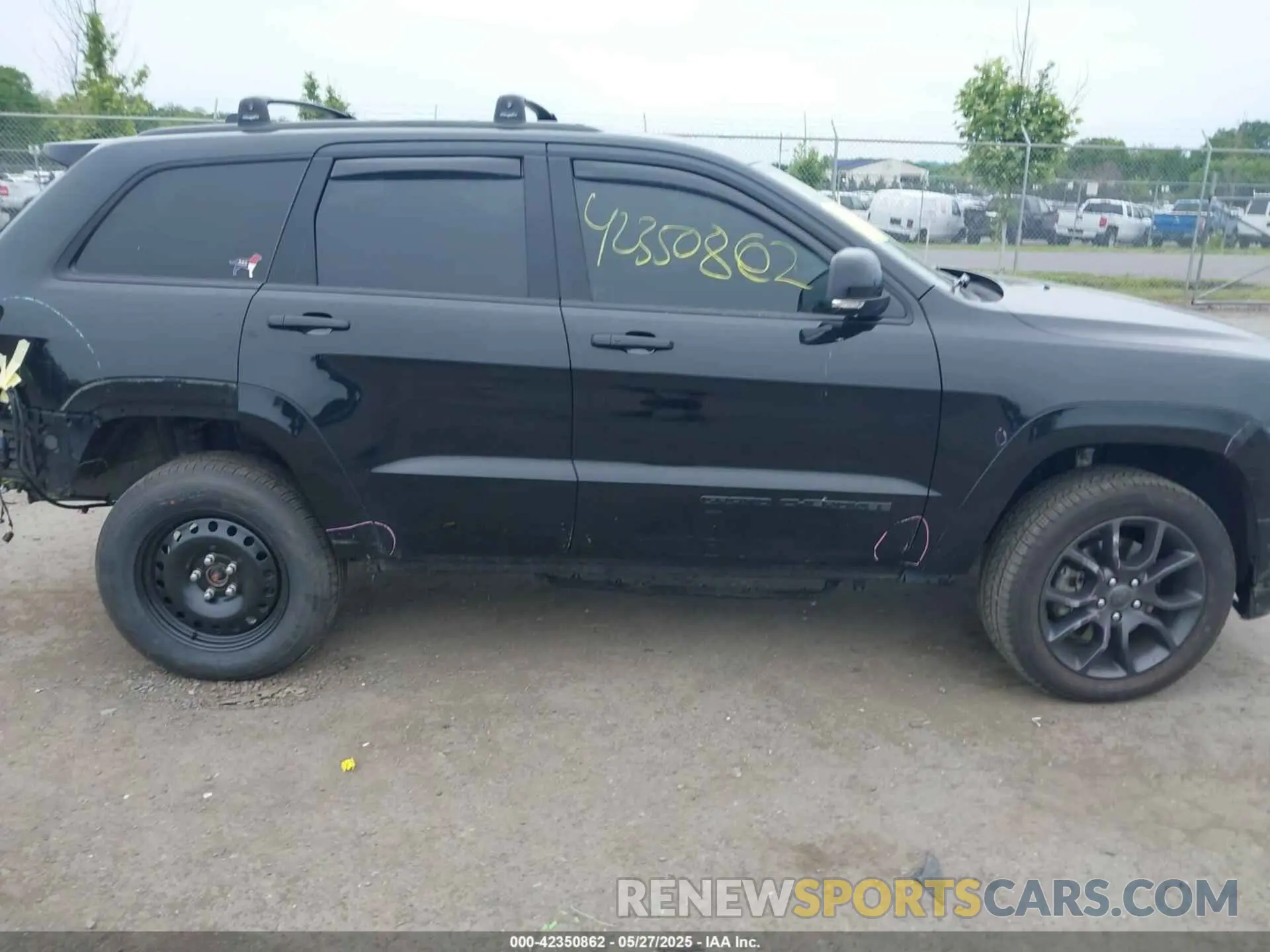 14 Photograph of a damaged car 1C4RJFCGXMC550116 JEEP GRAND CHEROKEE 2021