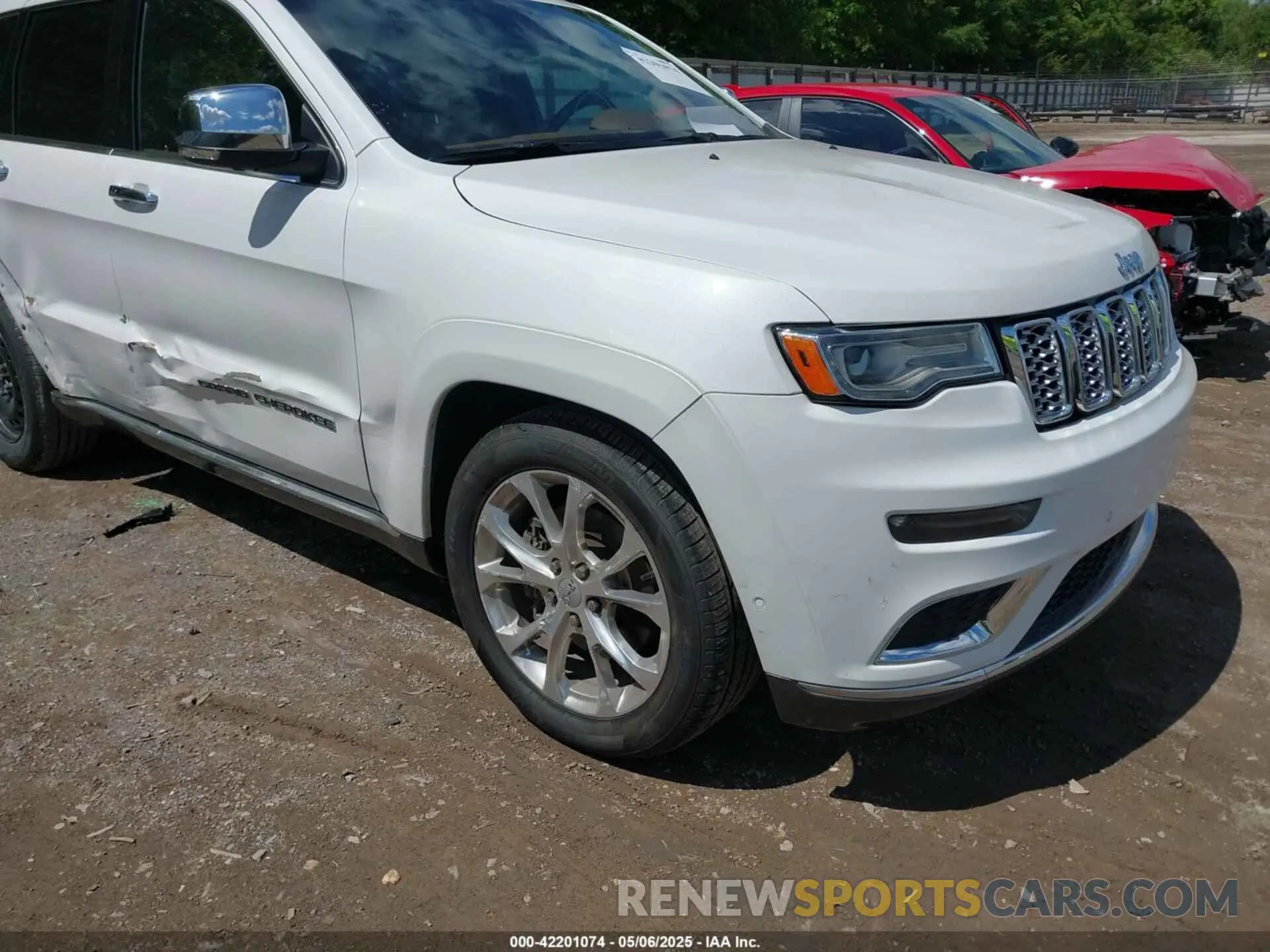 1 Photograph of a damaged car 1C4RJFJG1MC538391 JEEP GRAND CHEROKEE 2021
