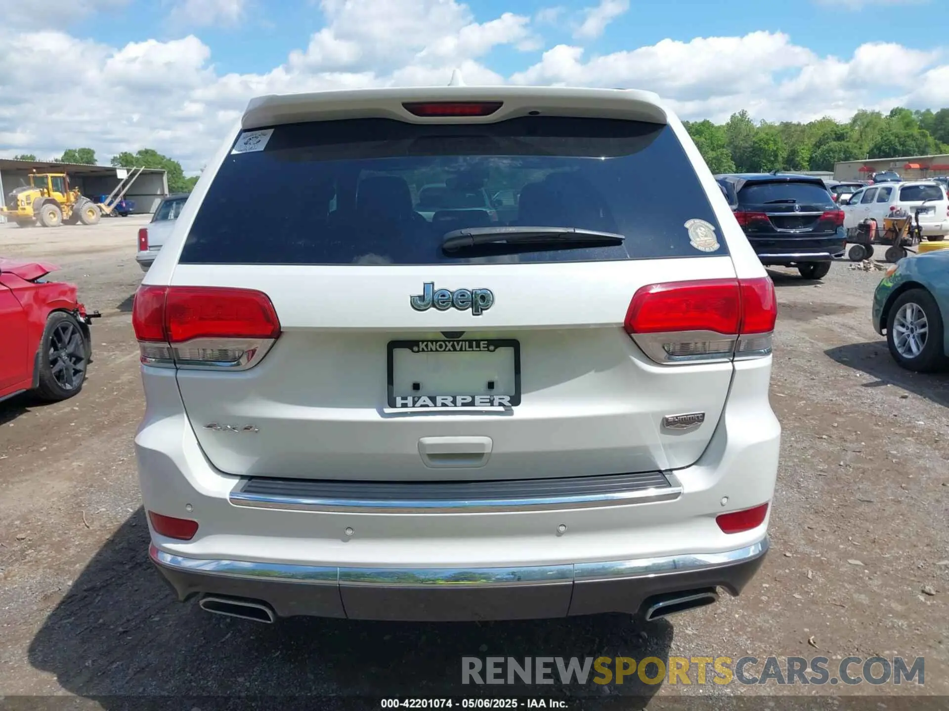 16 Photograph of a damaged car 1C4RJFJG1MC538391 JEEP GRAND CHEROKEE 2021