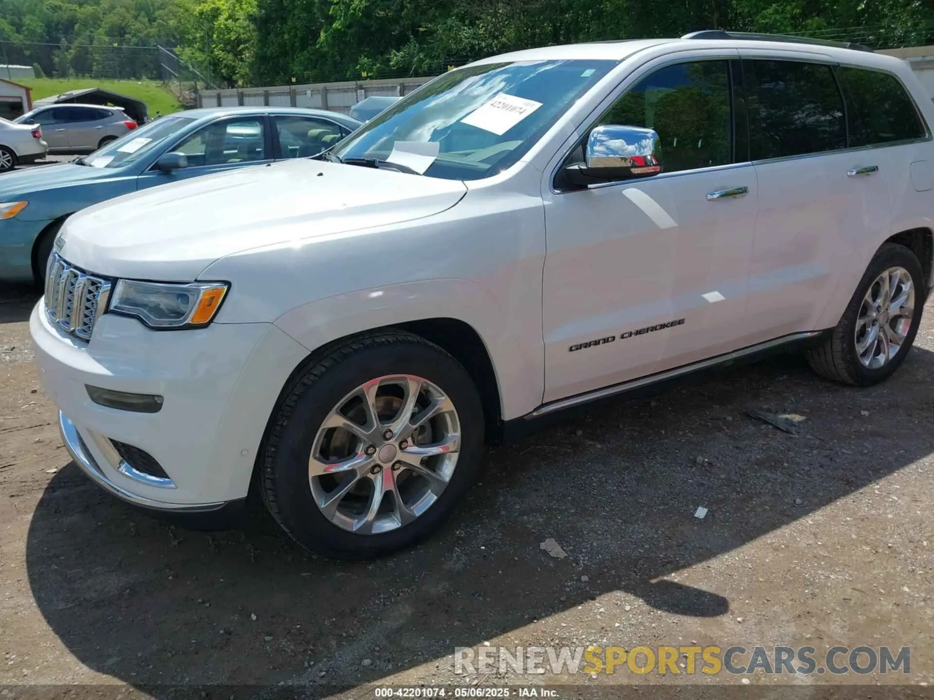 2 Photograph of a damaged car 1C4RJFJG1MC538391 JEEP GRAND CHEROKEE 2021
