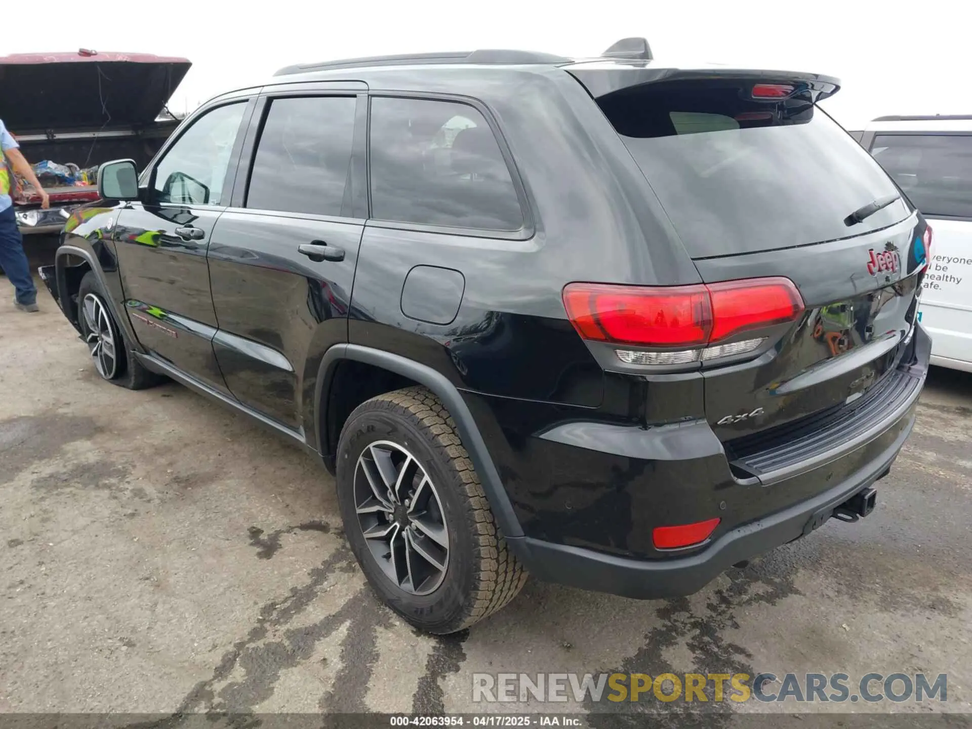 3 Photograph of a damaged car 1C4RJFLT4MC771773 JEEP GRAND CHEROKEE 2021