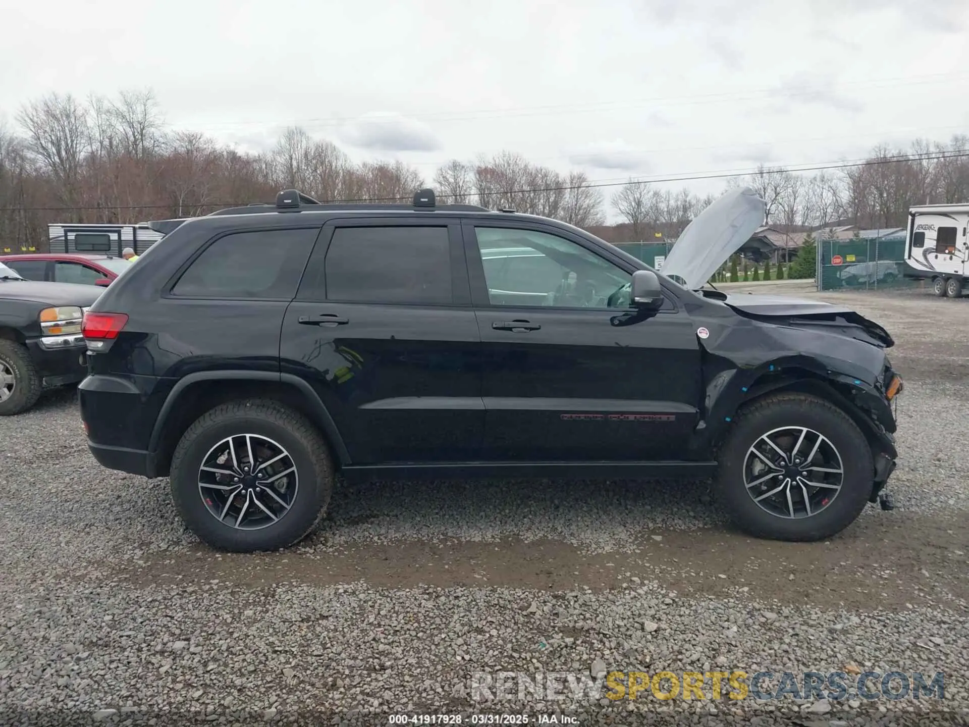 13 Photograph of a damaged car 1C4RJFLT8MC589221 JEEP GRAND CHEROKEE 2021