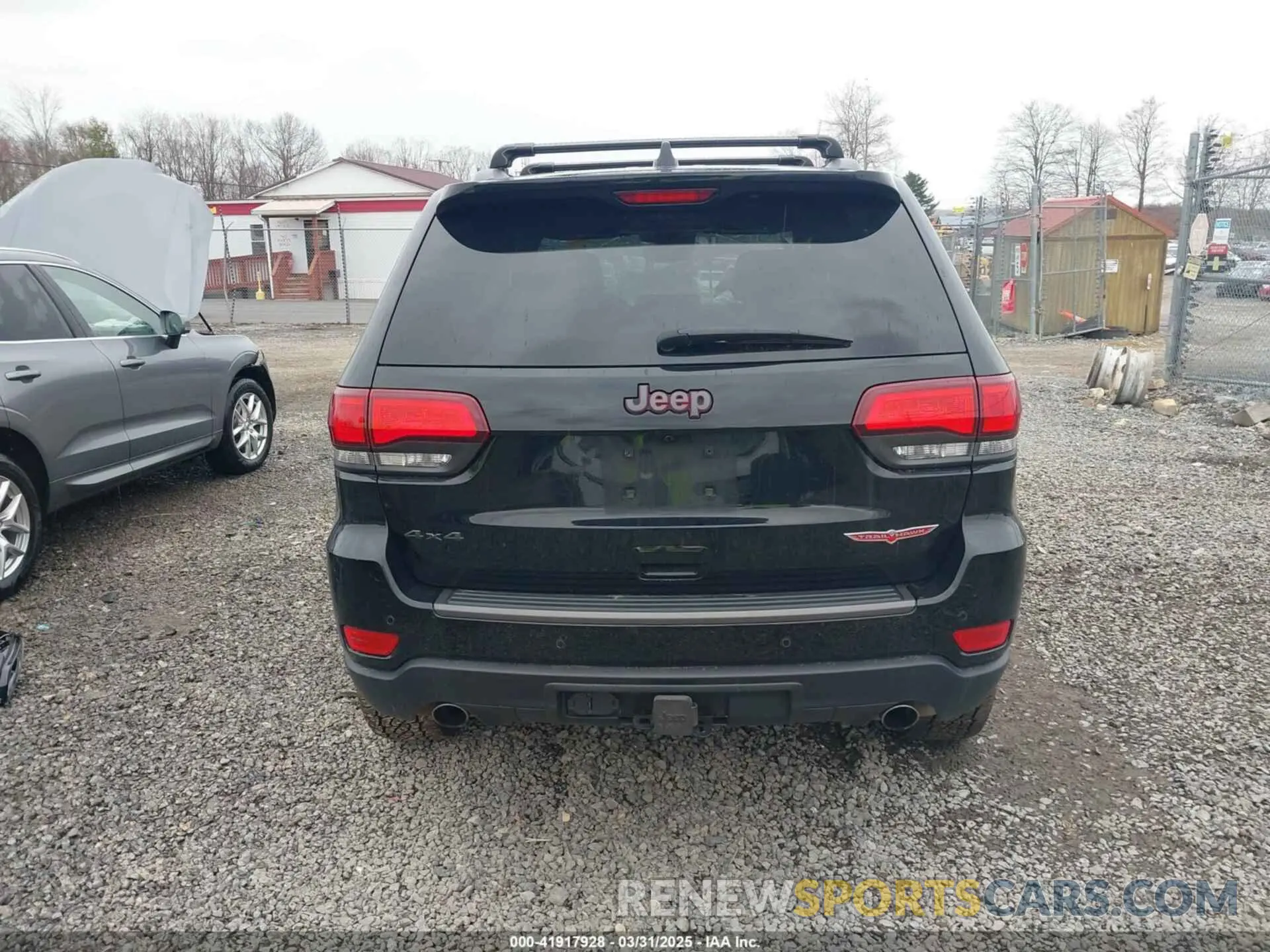 16 Photograph of a damaged car 1C4RJFLT8MC589221 JEEP GRAND CHEROKEE 2021