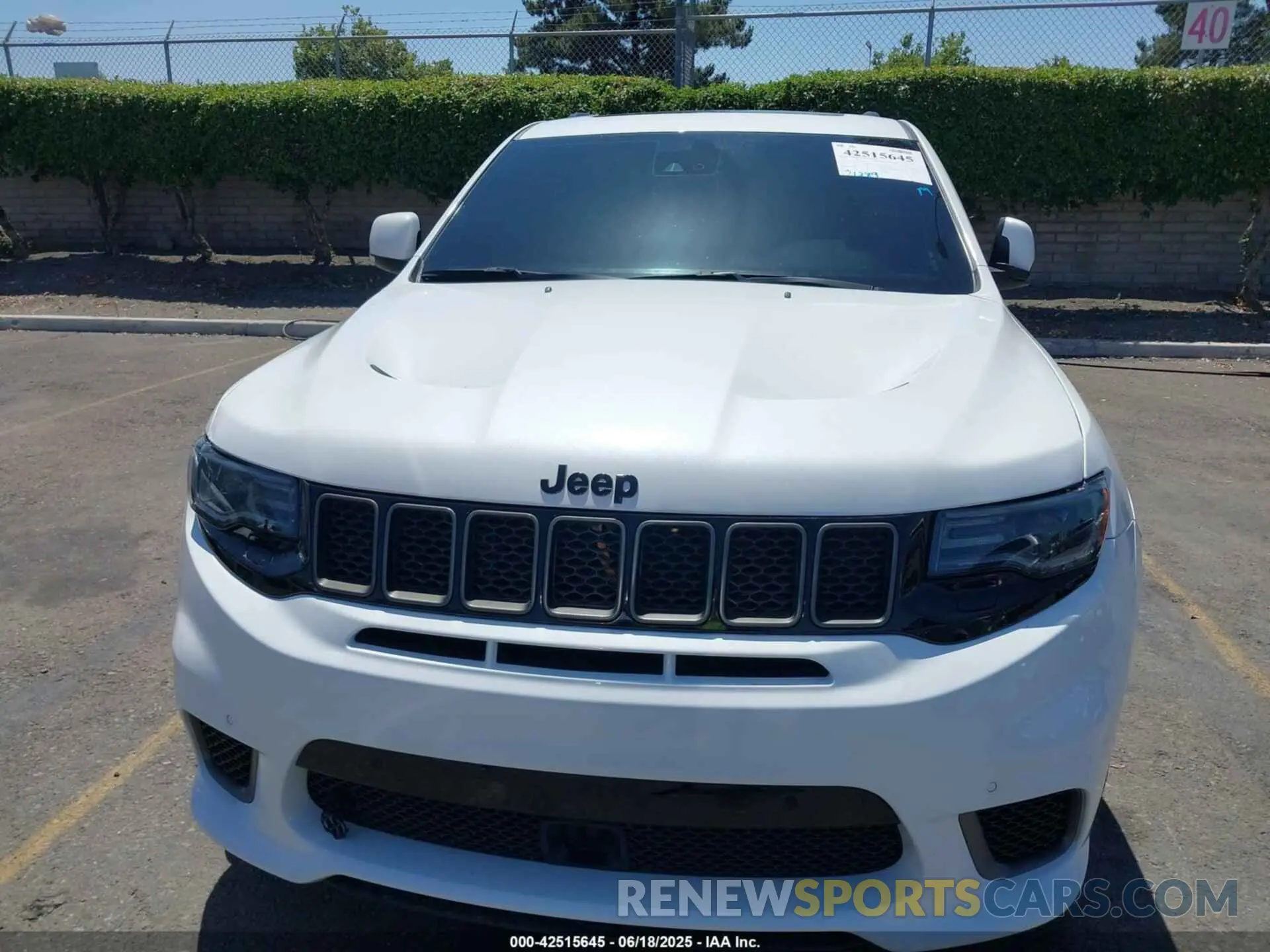 12 Photograph of a damaged car 1C4RJFN91MC884002 JEEP GRAND CHEROKEE 2021