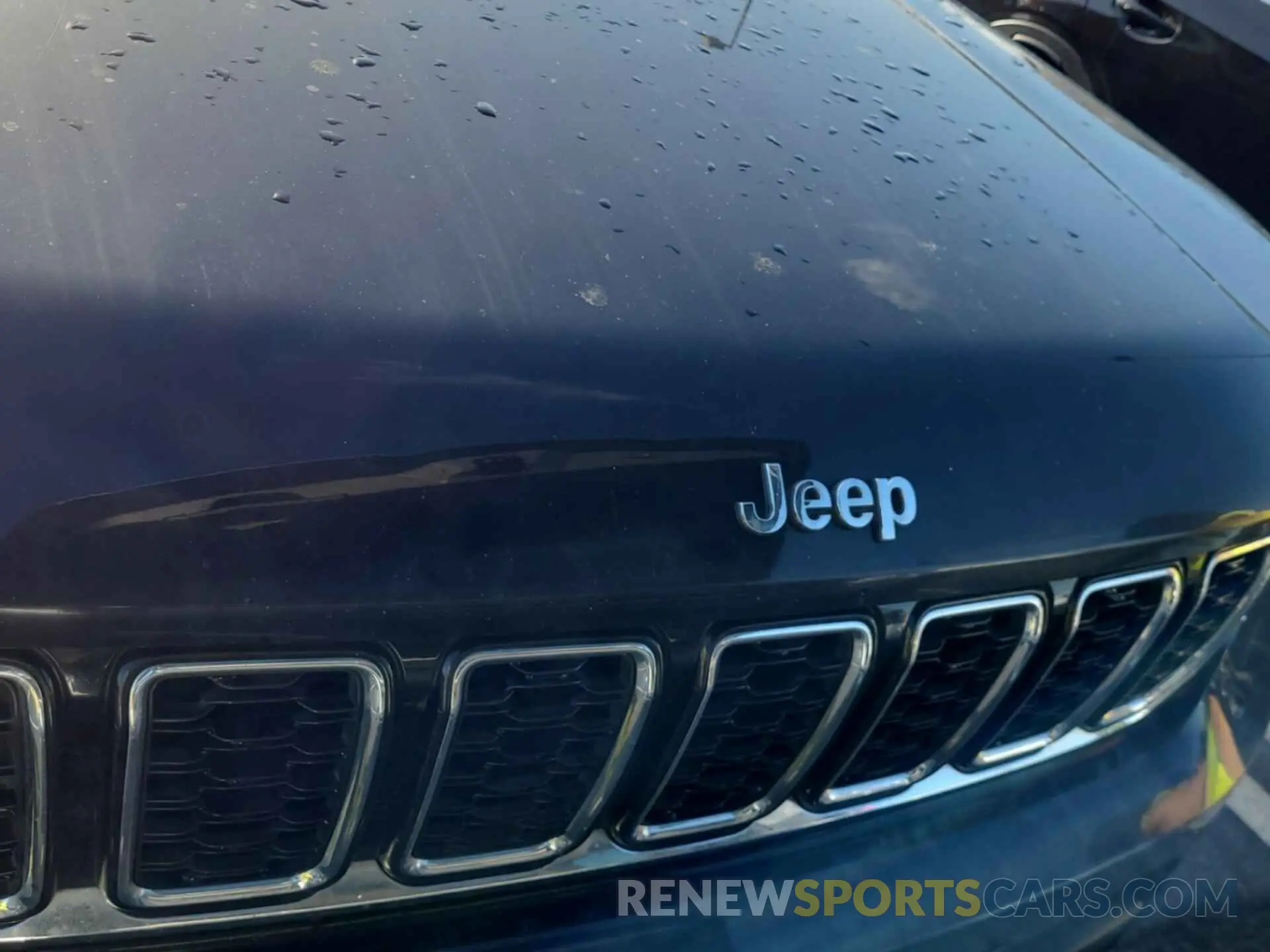 11 Photograph of a damaged car 1C4RJKBG3M8141324 JEEP GRAND CHEROKEE 2021
