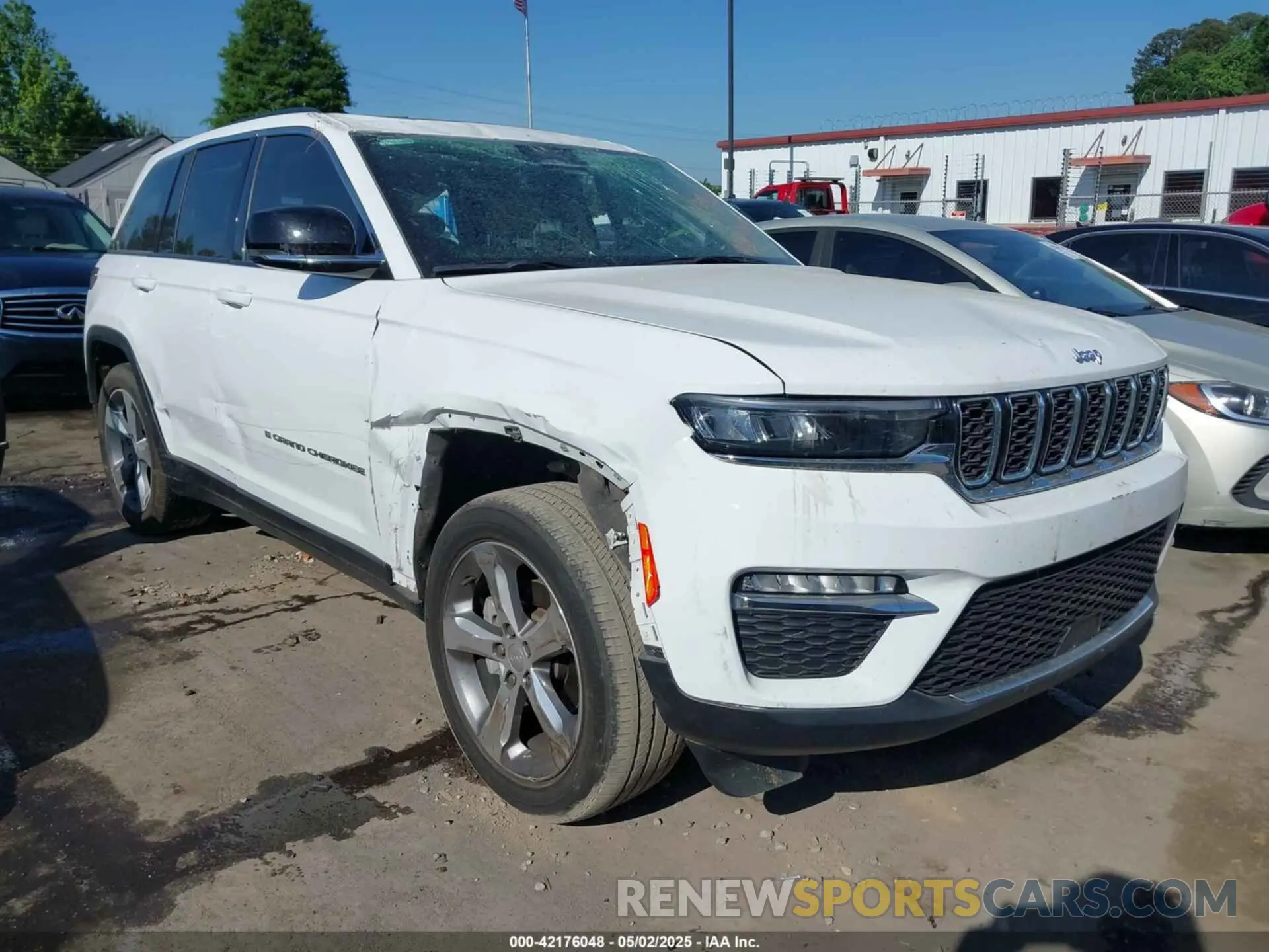 1 Photograph of a damaged car 1C4RJHBG3N8540707 JEEP GRAND CHEROKEE 2022