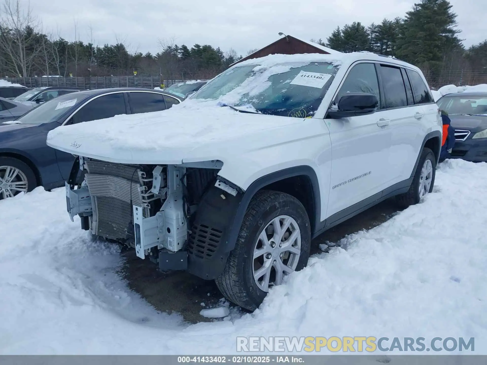 2 Photograph of a damaged car 1C4RJHBG6N8553354 JEEP GRAND CHEROKEE 2022