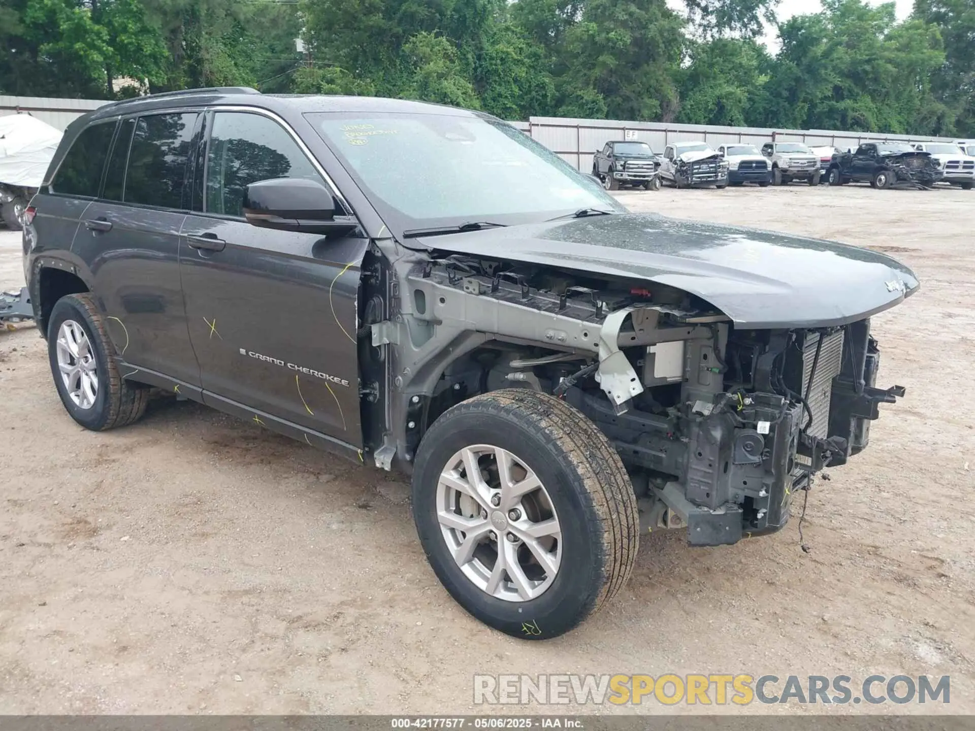 1 Photograph of a damaged car 1C4RJHBG7N8524199 JEEP GRAND CHEROKEE 2022