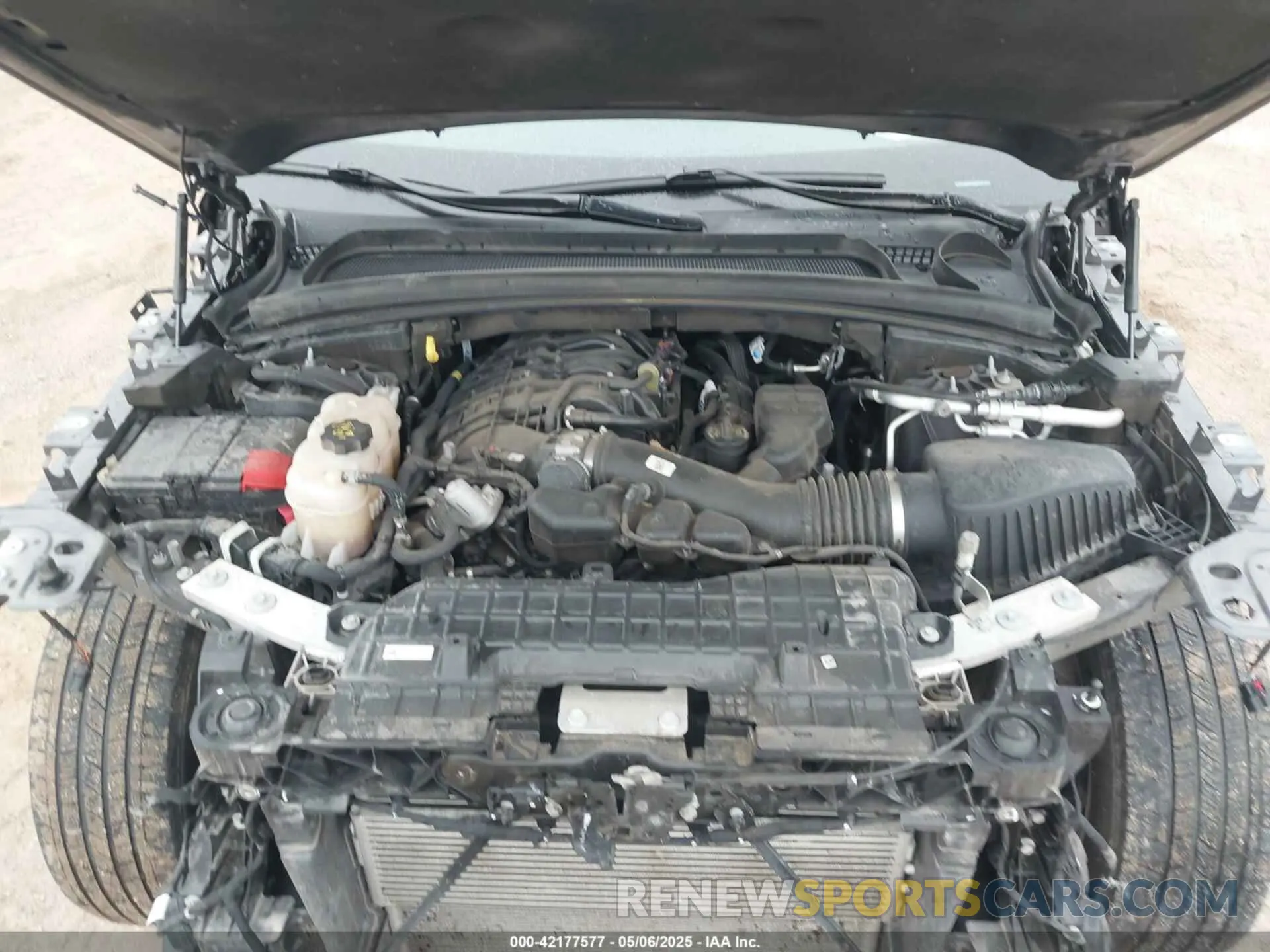 10 Photograph of a damaged car 1C4RJHBG7N8524199 JEEP GRAND CHEROKEE 2022