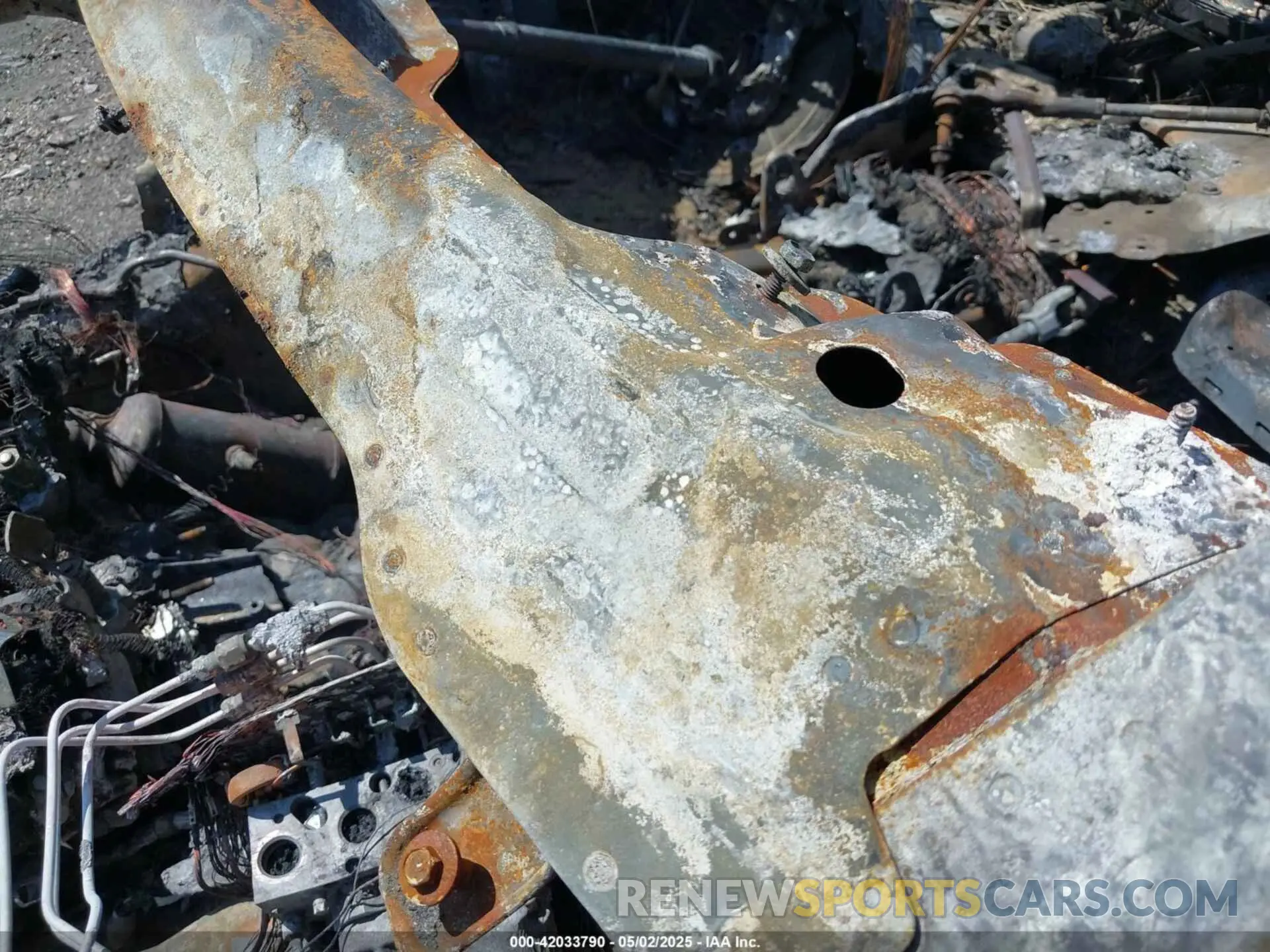 9 Photograph of a damaged car 1C4RJHBG9N8594125 JEEP GRAND CHEROKEE 2022