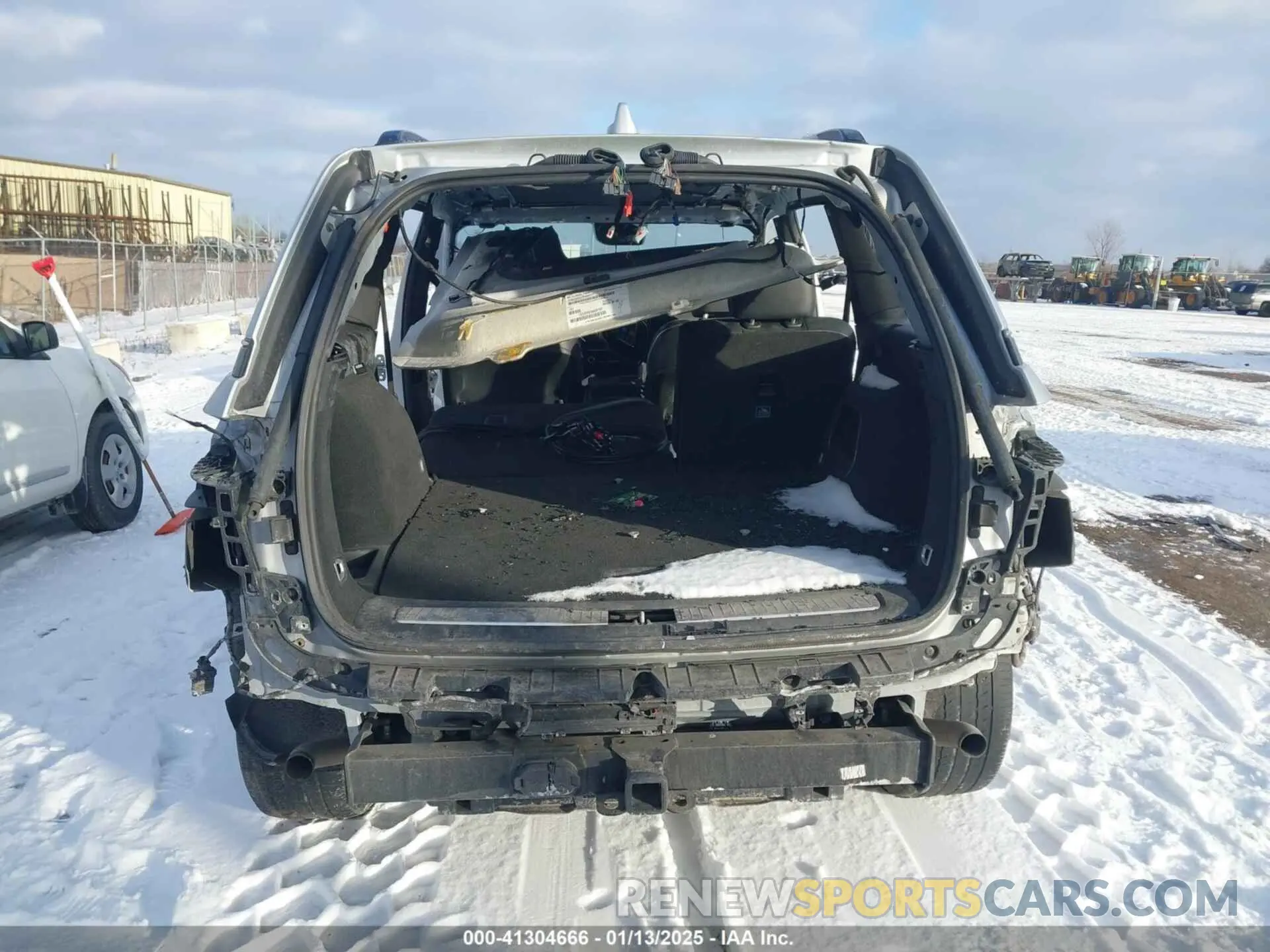 16 Photograph of a damaged car 1C4RJHDG1N8606751 JEEP GRAND CHEROKEE 2022