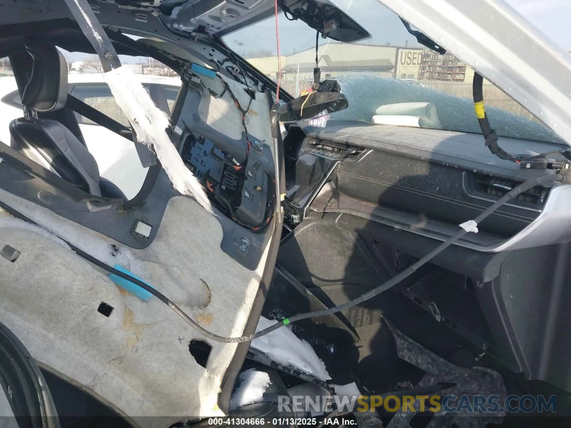 5 Photograph of a damaged car 1C4RJHDG1N8606751 JEEP GRAND CHEROKEE 2022