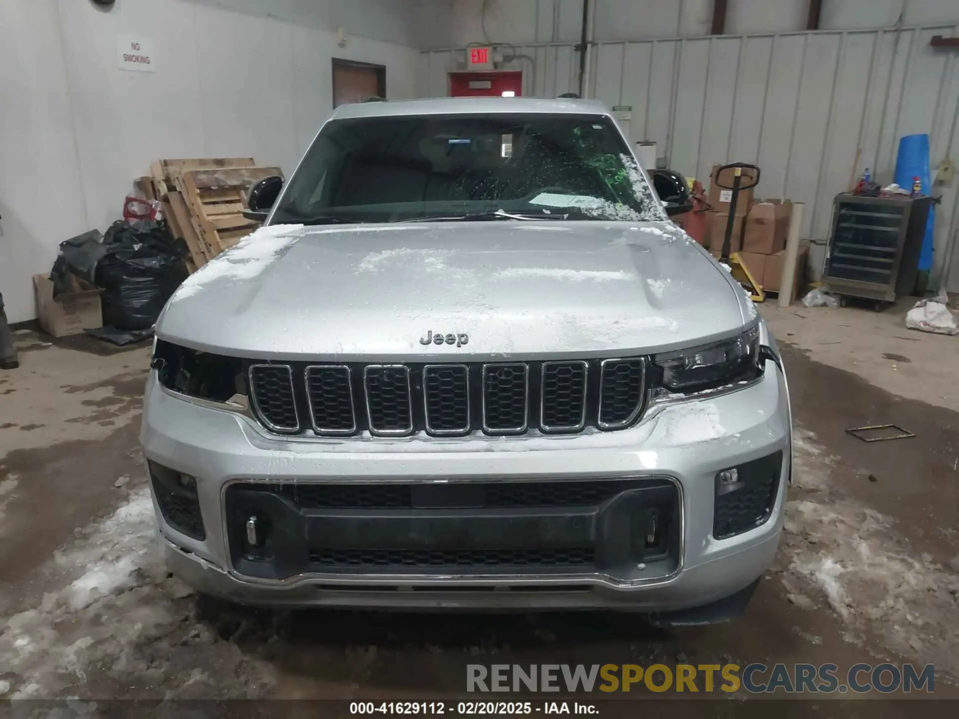 13 Photograph of a damaged car 1C4RJHDG2N8633960 JEEP GRAND CHEROKEE 2022