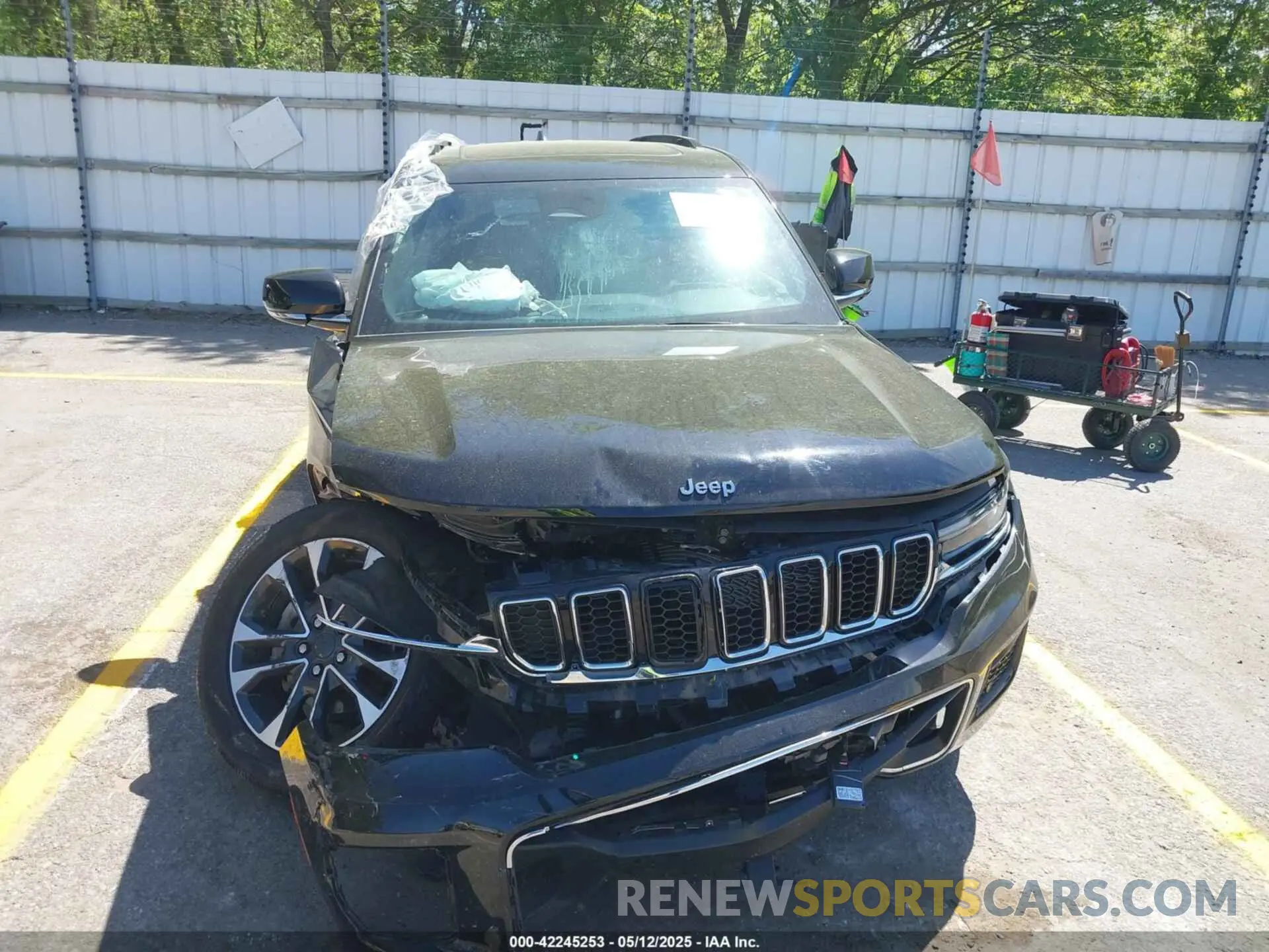 11 Photograph of a damaged car 1C4RJHDG2N8636129 JEEP GRAND CHEROKEE 2022