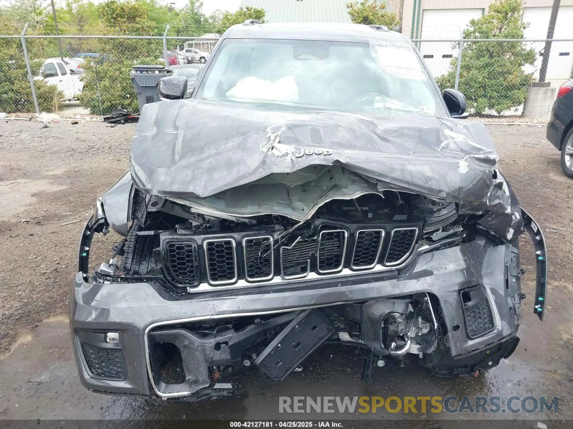 6 Photograph of a damaged car 1C4RJHDG5N8544397 JEEP GRAND CHEROKEE 2022