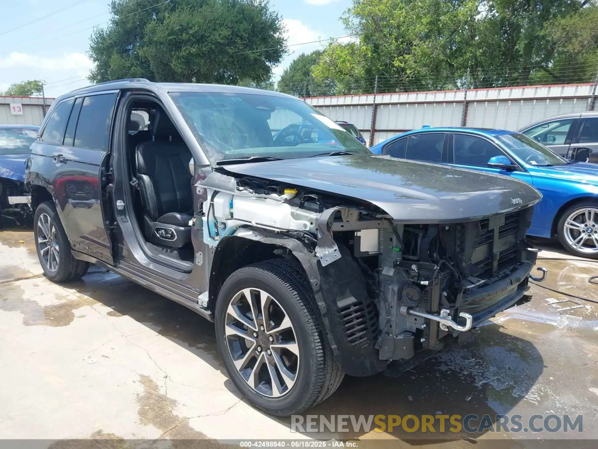 1 Photograph of a damaged car 1C4RJHDG6N8580874 JEEP GRAND CHEROKEE 2022