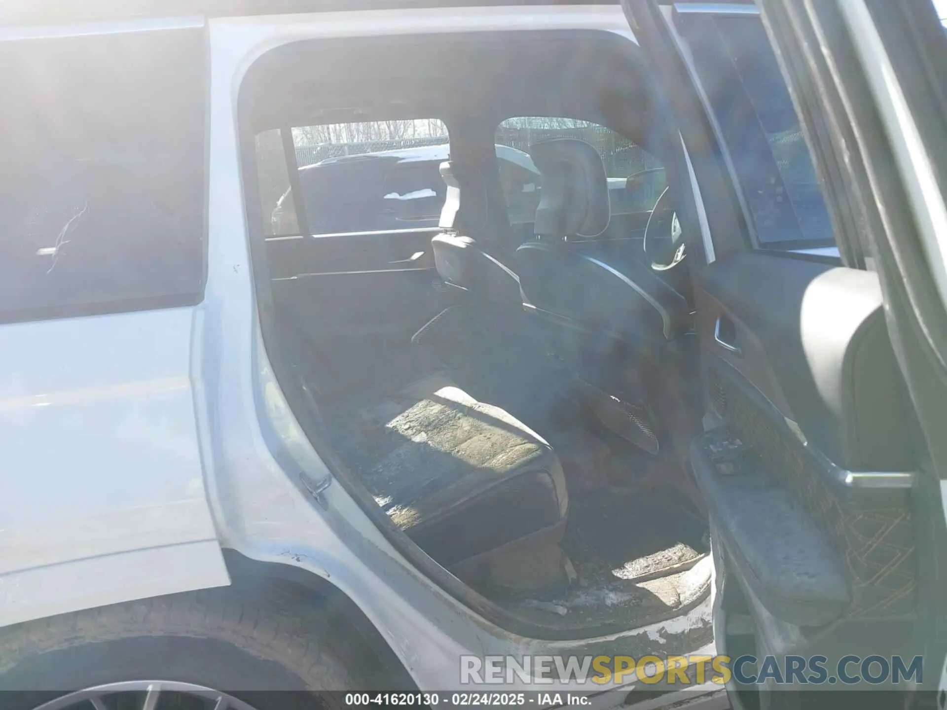 8 Photograph of a damaged car 1C4RJHEG1N8628389 JEEP GRAND CHEROKEE 2022