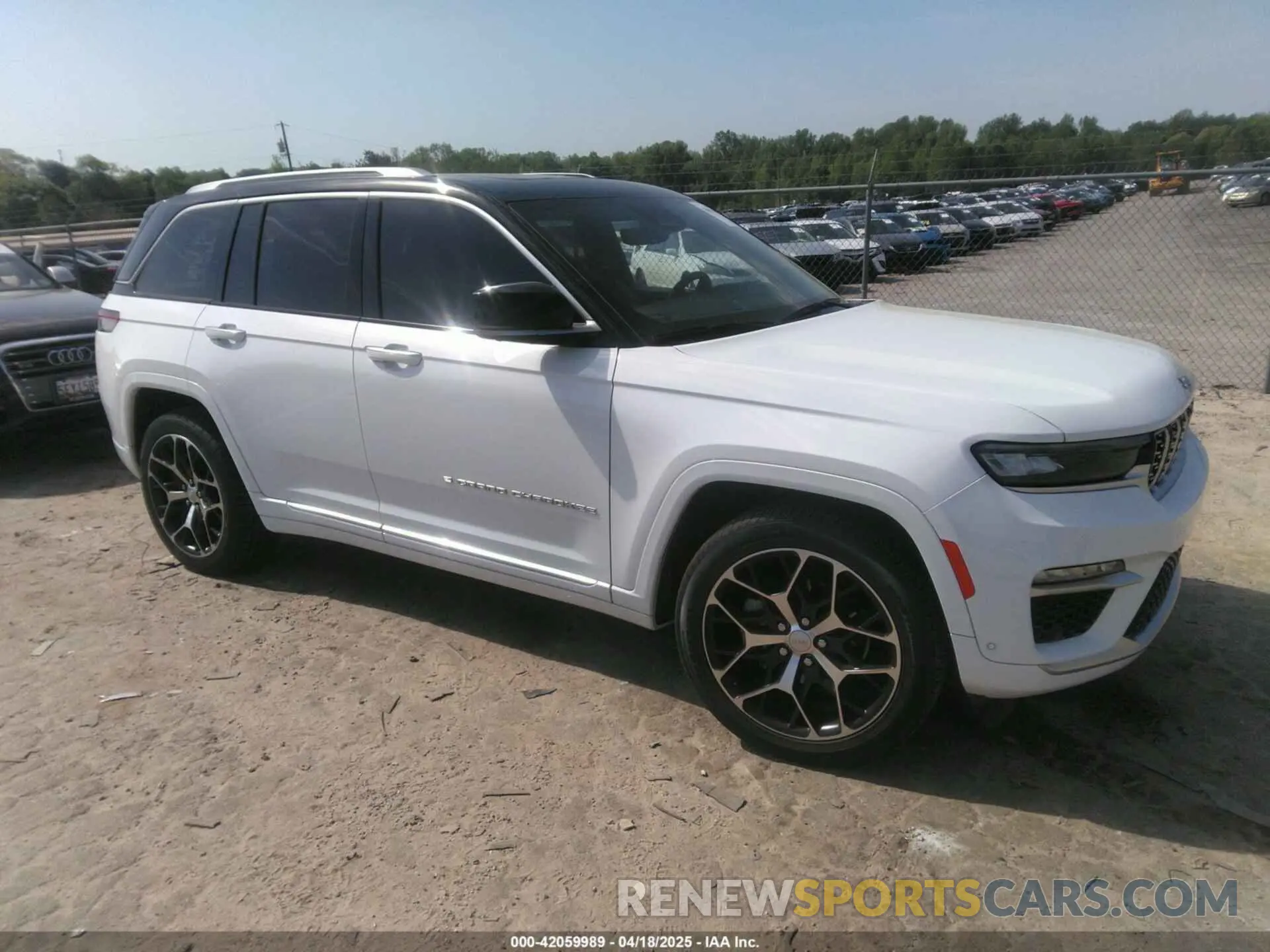 1 Photograph of a damaged car 1C4RJHEG8N8588988 JEEP GRAND CHEROKEE 2022