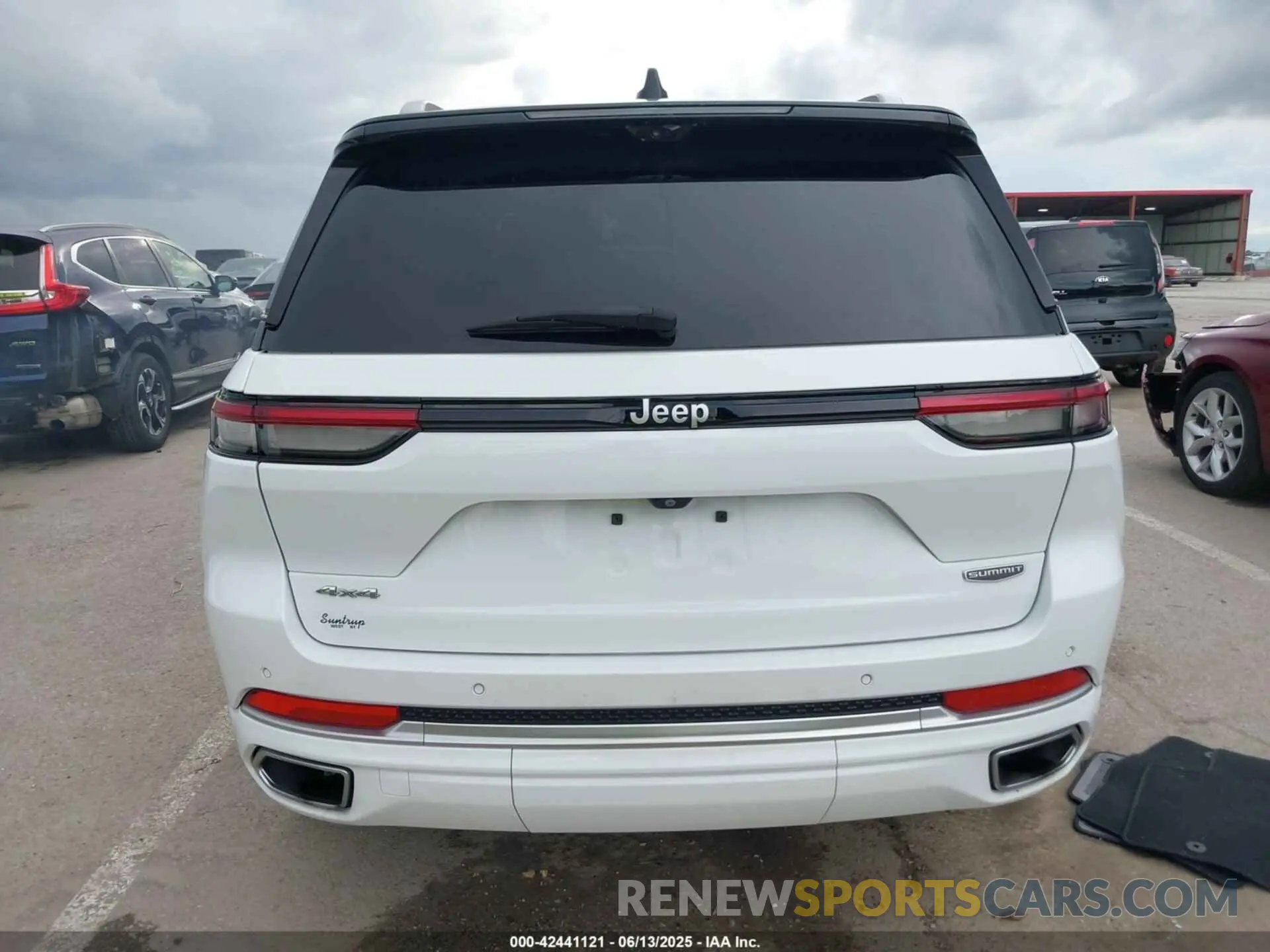 16 Photograph of a damaged car 1C4RJHEG9N8597490 JEEP GRAND CHEROKEE 2022