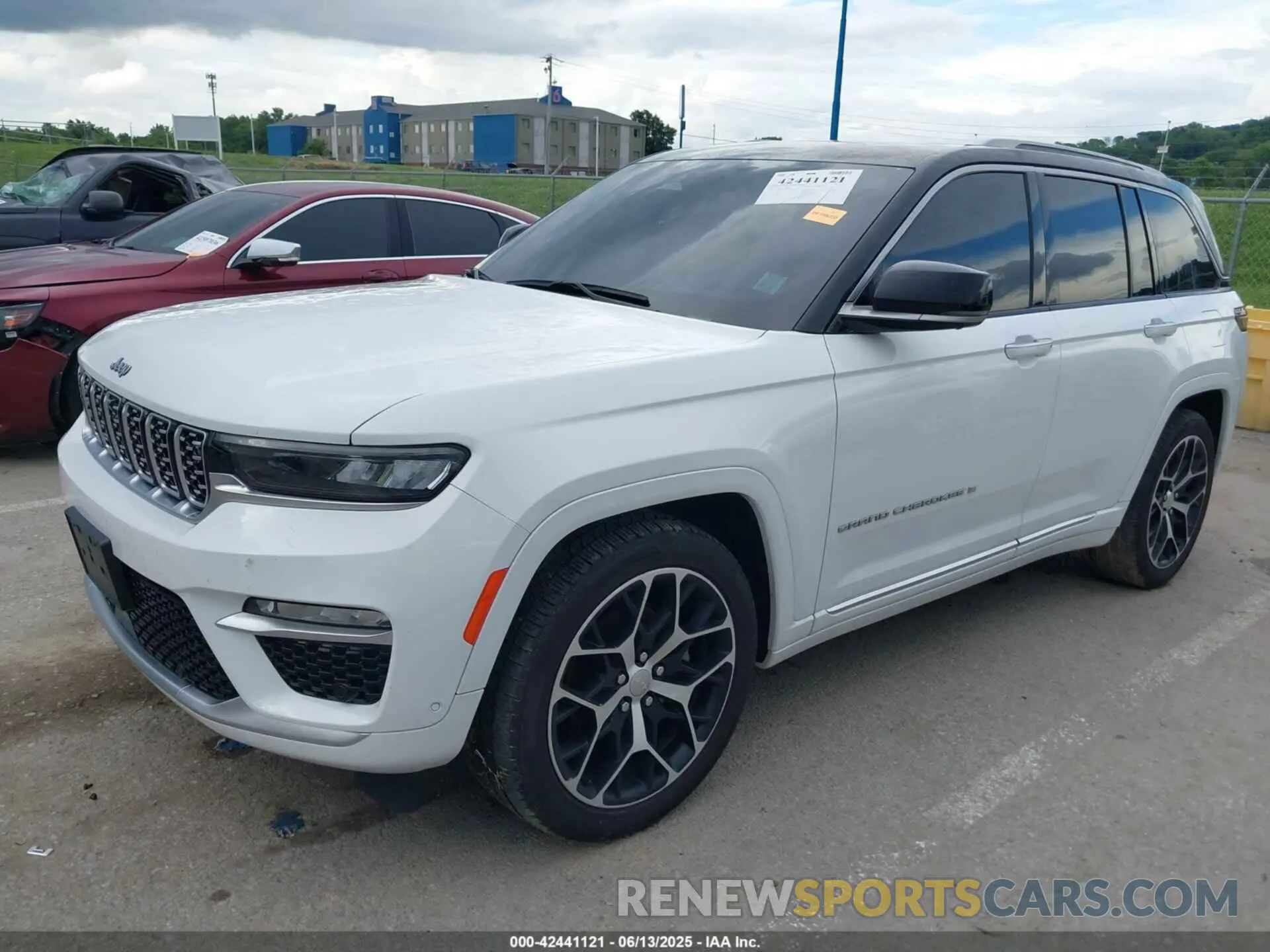 2 Photograph of a damaged car 1C4RJHEG9N8597490 JEEP GRAND CHEROKEE 2022