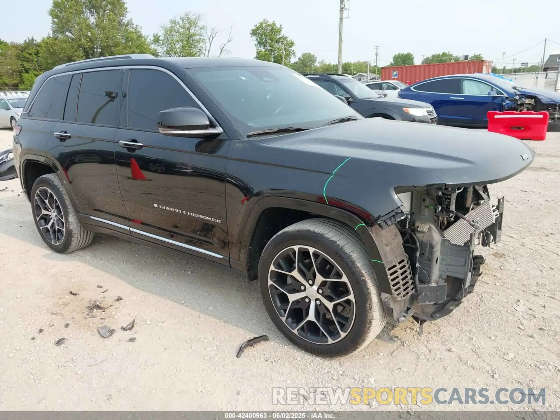 1 Photograph of a damaged car 1C4RJHET5N8510388 JEEP GRAND CHEROKEE 2022