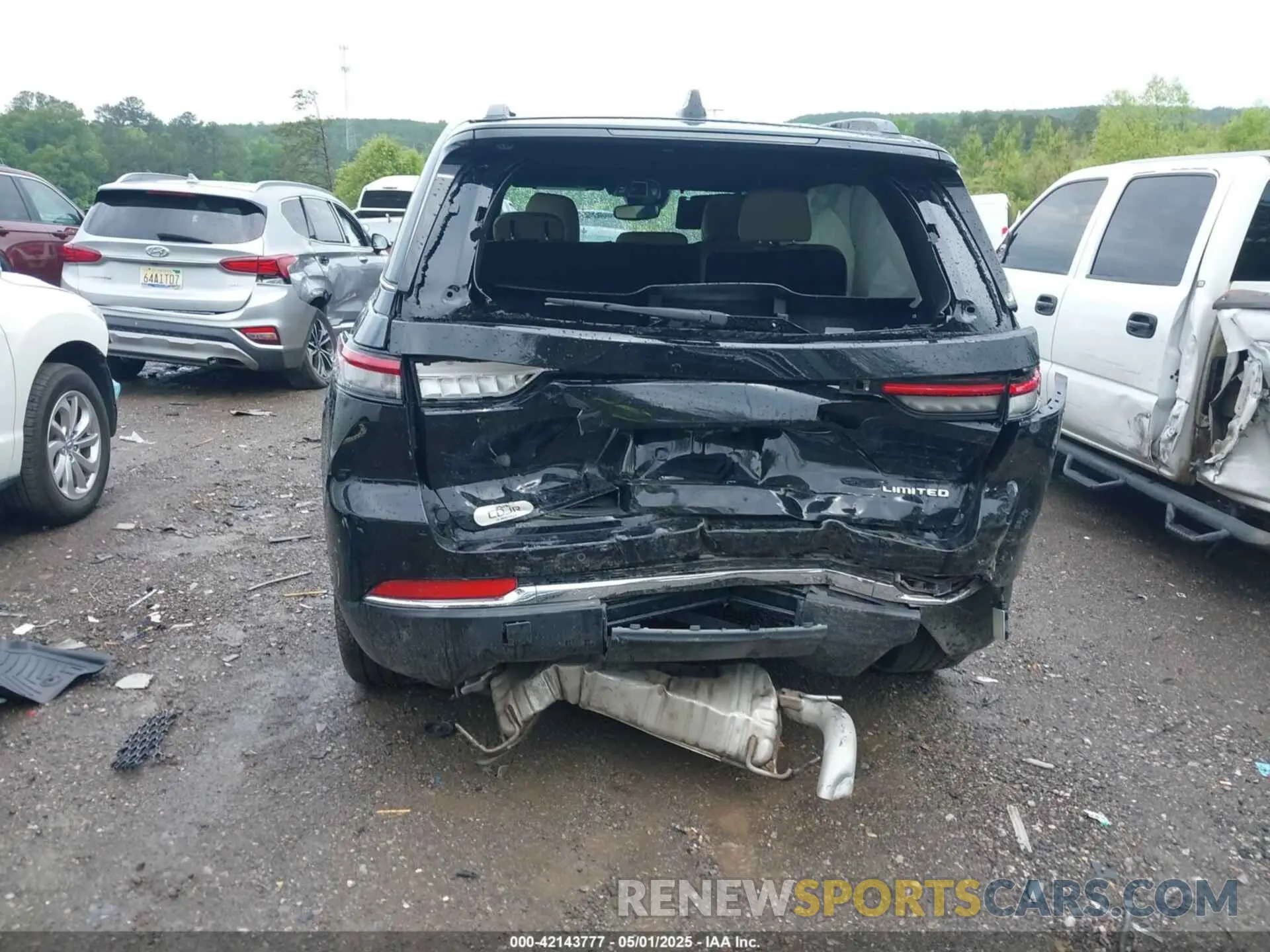 6 Photograph of a damaged car 1C4RJGBG1PC523186 JEEP GRAND CHEROKEE 2023