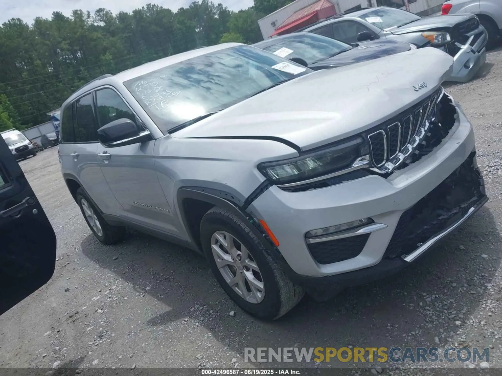 1 Photograph of a damaged car 1C4RJGBG1PC587289 JEEP GRAND CHEROKEE 2023