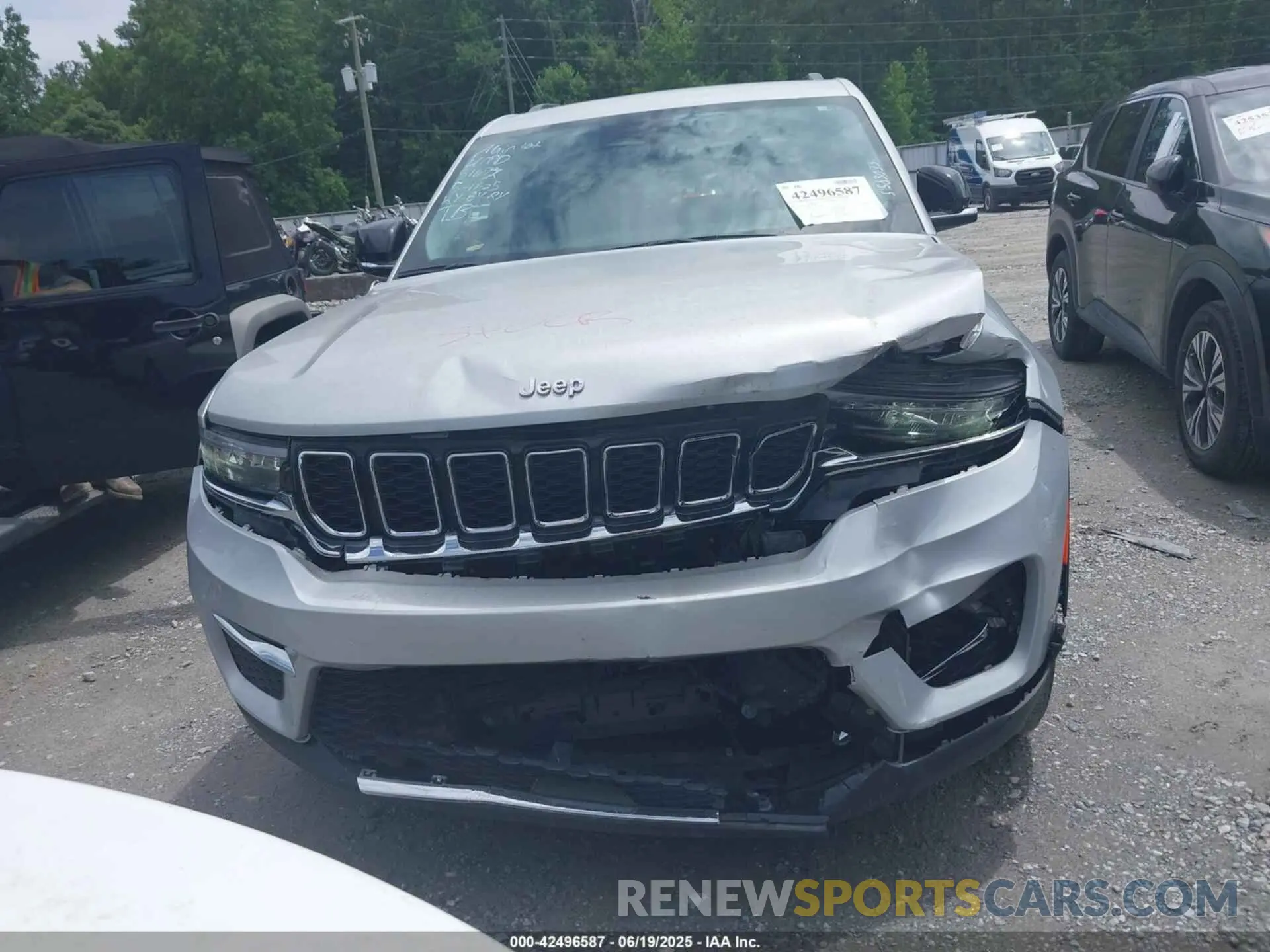 12 Photograph of a damaged car 1C4RJGBG1PC587289 JEEP GRAND CHEROKEE 2023