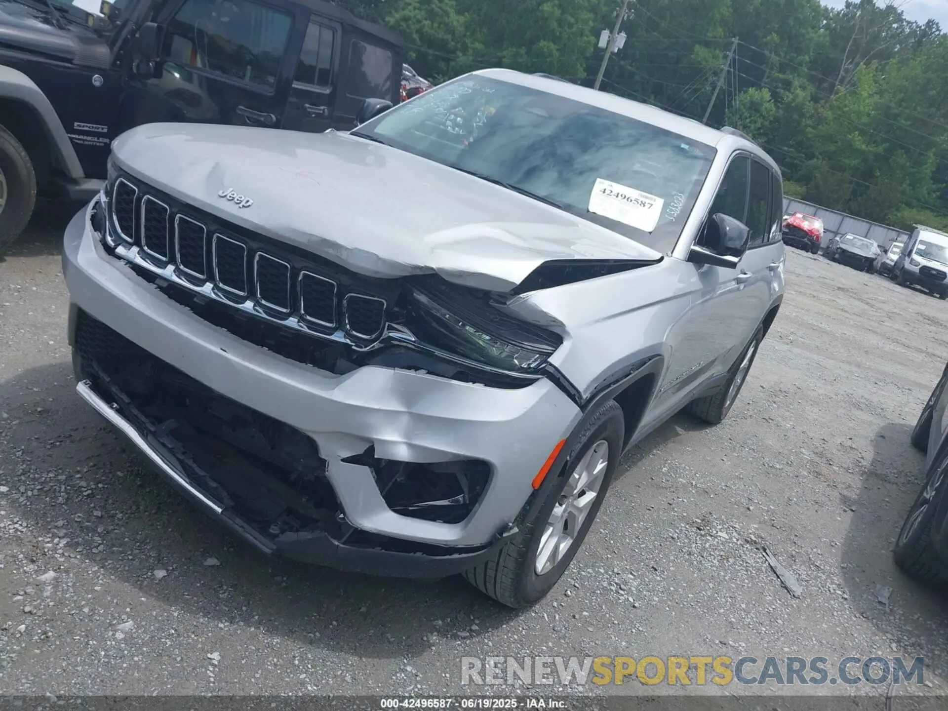 2 Photograph of a damaged car 1C4RJGBG1PC587289 JEEP GRAND CHEROKEE 2023
