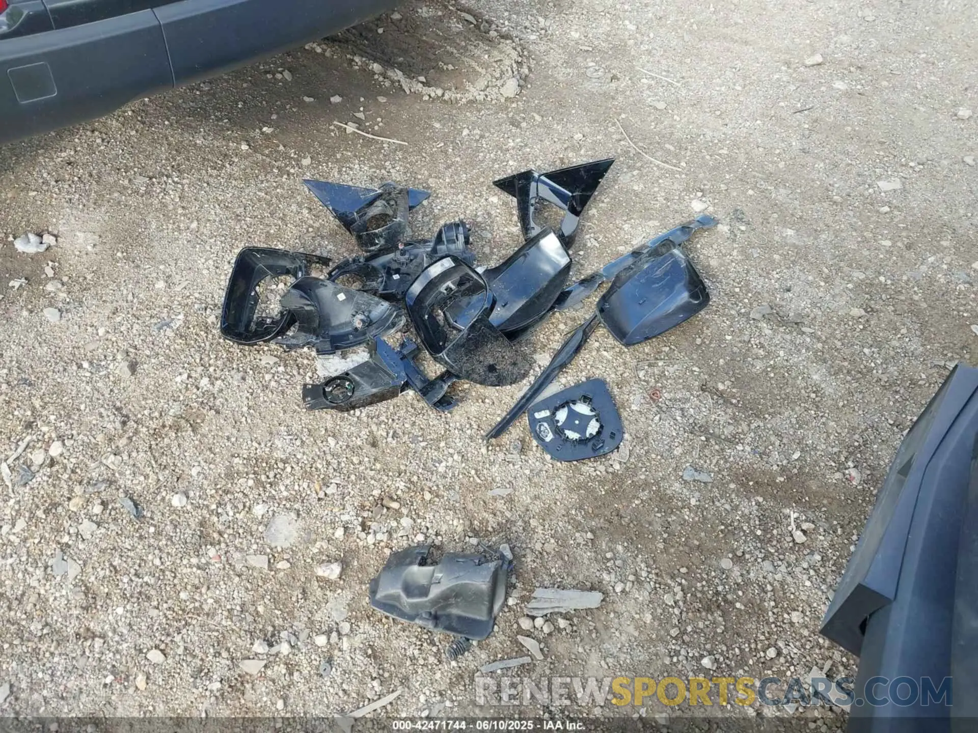 12 Photograph of a damaged car 1C4RJGBG2PC502847 JEEP GRAND CHEROKEE 2023