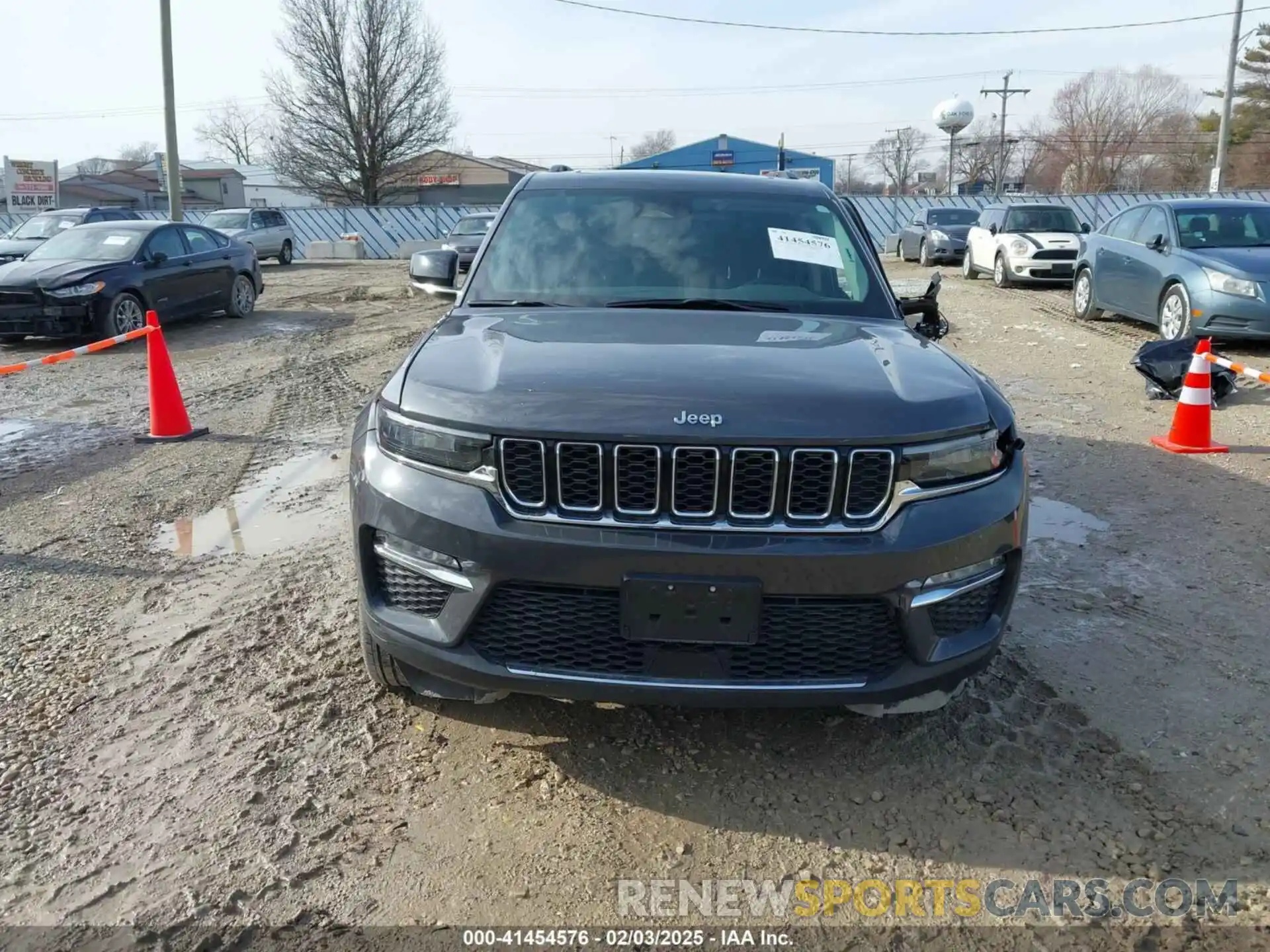 12 Photograph of a damaged car 1C4RJGBG7P8903118 JEEP GRAND CHEROKEE 2023