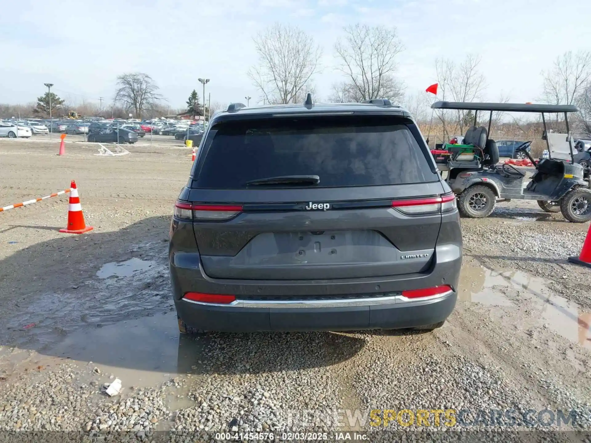 16 Photograph of a damaged car 1C4RJGBG7P8903118 JEEP GRAND CHEROKEE 2023