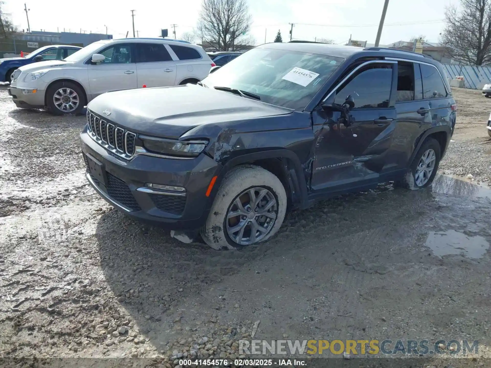 2 Photograph of a damaged car 1C4RJGBG7P8903118 JEEP GRAND CHEROKEE 2023