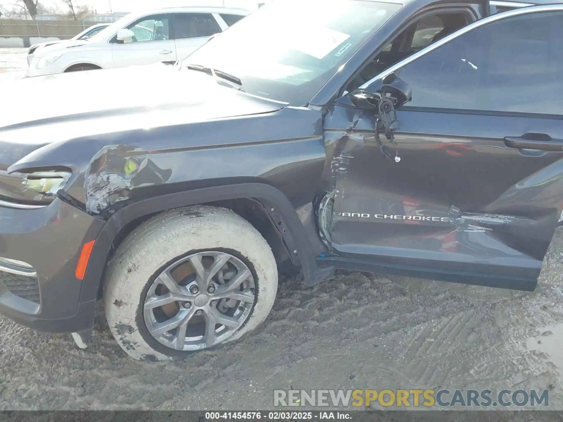 6 Photograph of a damaged car 1C4RJGBG7P8903118 JEEP GRAND CHEROKEE 2023