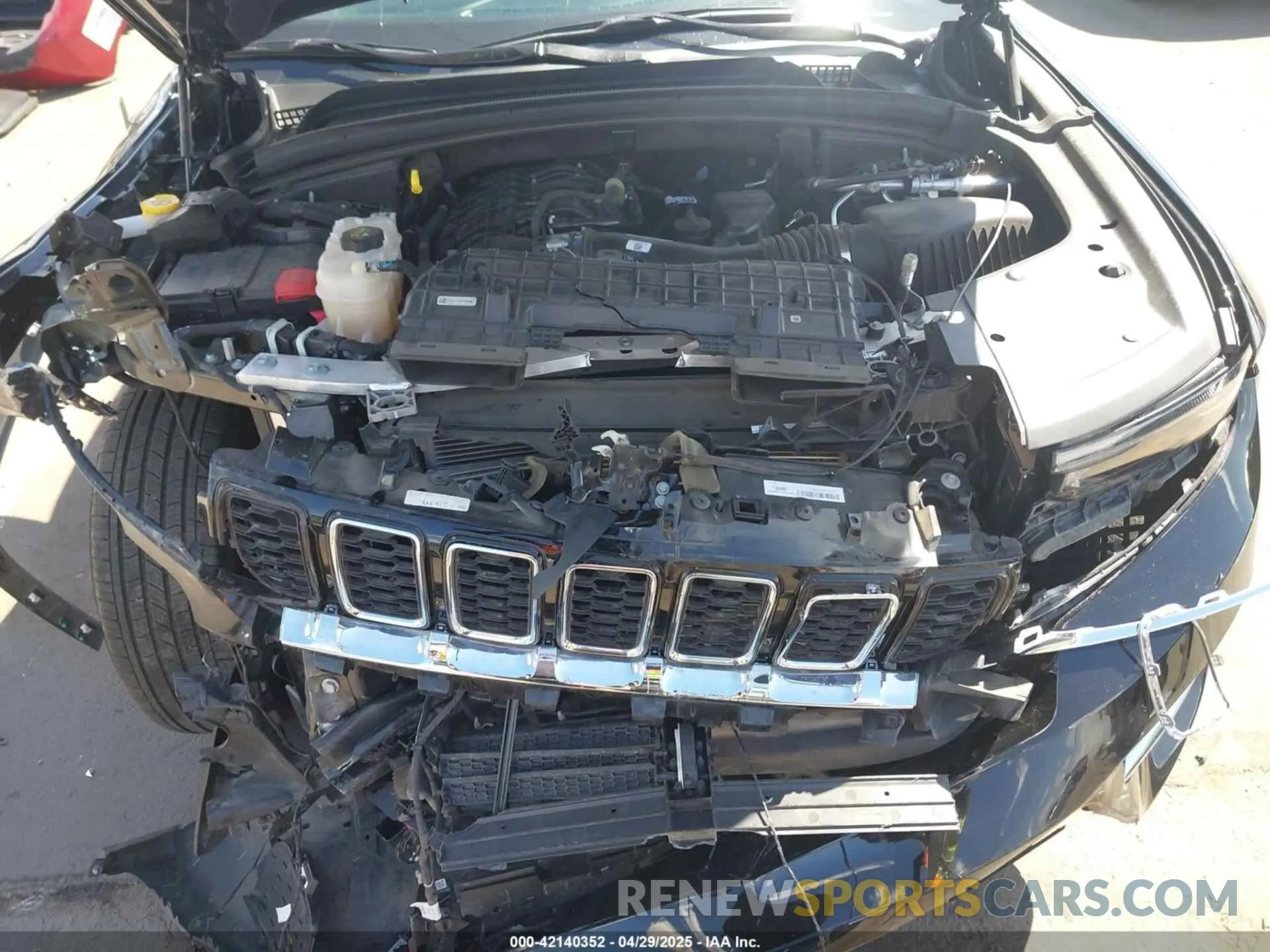 10 Photograph of a damaged car 1C4RJGBG7PC579147 JEEP GRAND CHEROKEE 2023