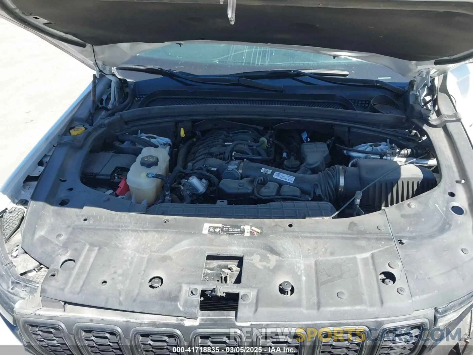 10 Photograph of a damaged car 1C4RJGBG9PC510072 JEEP GRAND CHEROKEE 2023