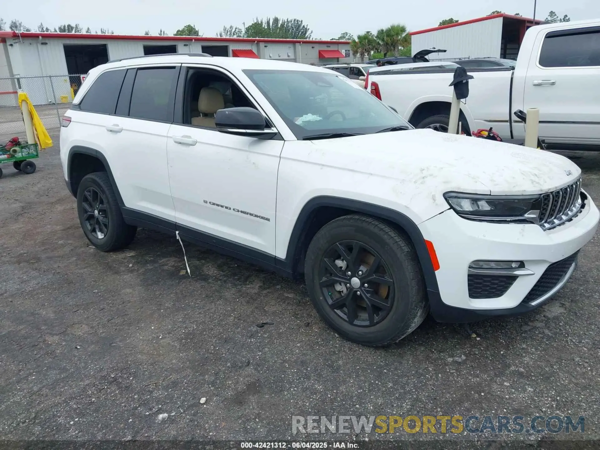 1 Photograph of a damaged car 1C4RJGBGXPC544537 JEEP GRAND CHEROKEE 2023