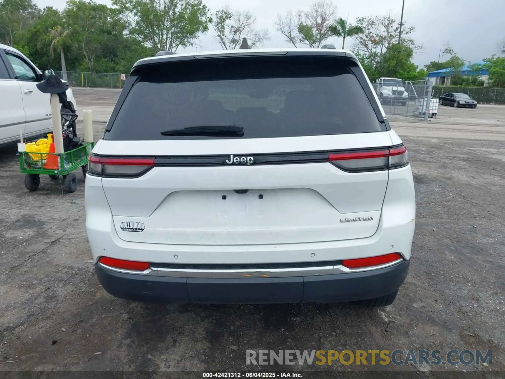 15 Photograph of a damaged car 1C4RJGBGXPC544537 JEEP GRAND CHEROKEE 2023