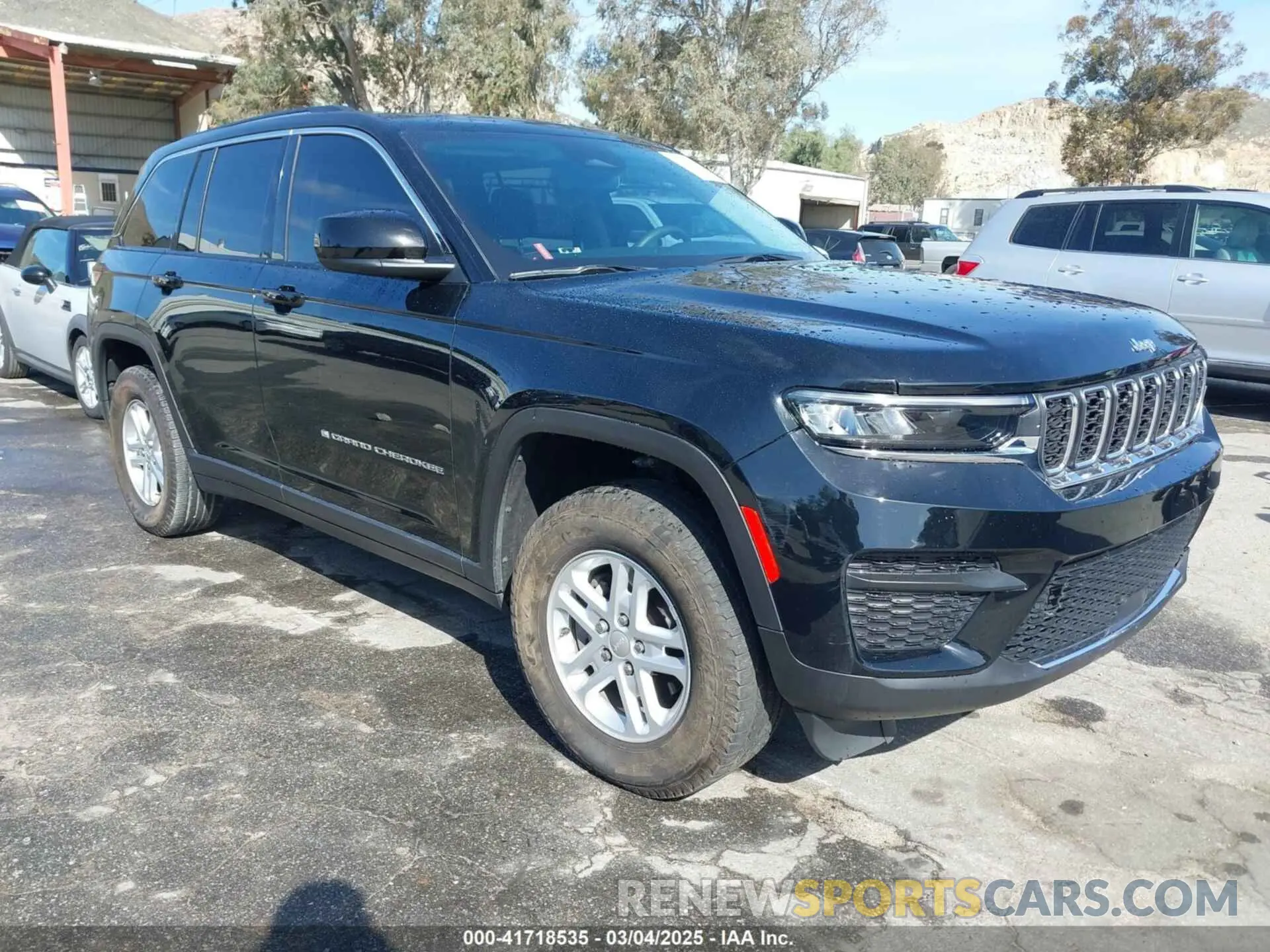 1 Photograph of a damaged car 1C4RJHAG0PC513708 JEEP GRAND CHEROKEE 2023