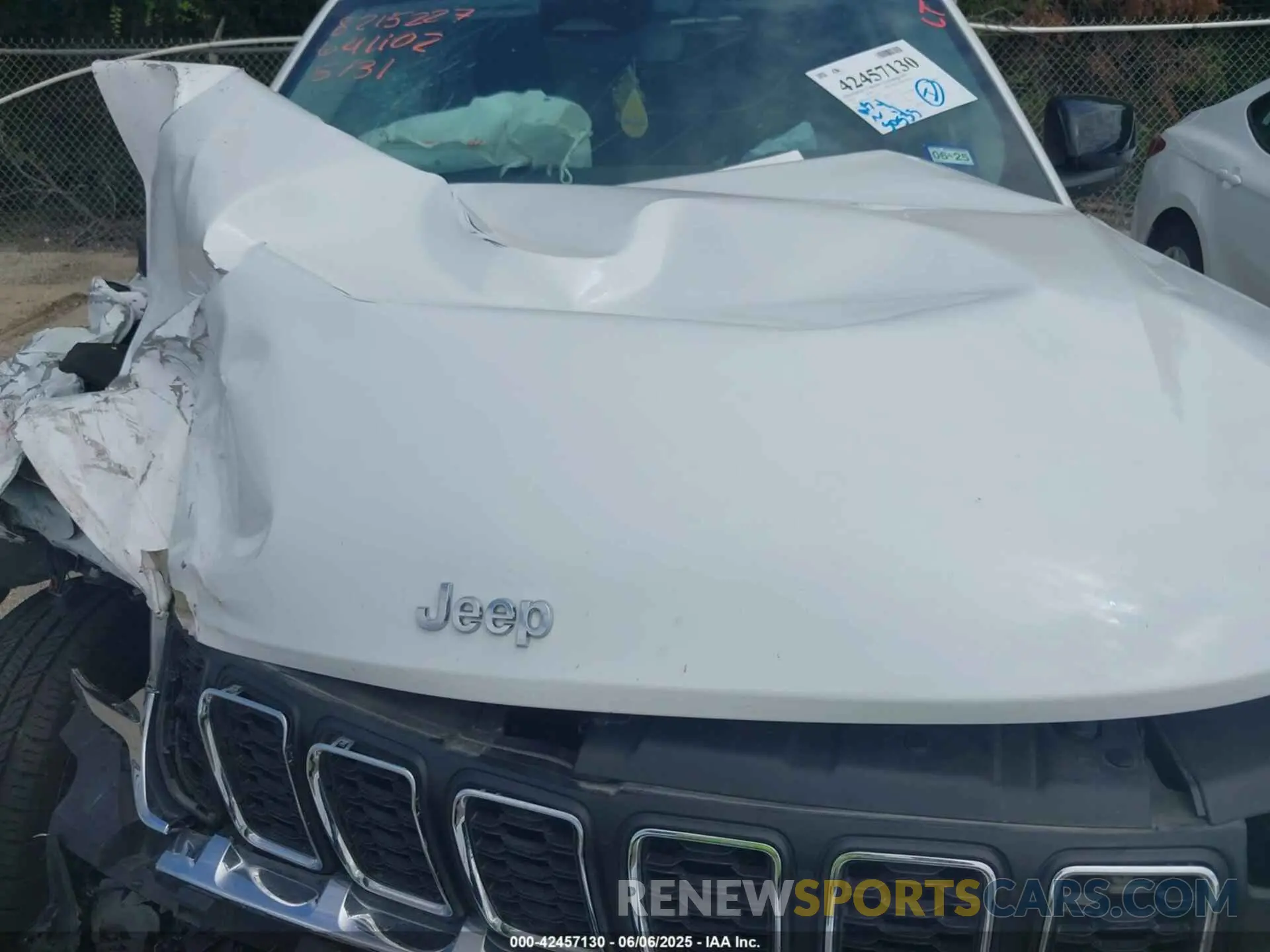 10 Photograph of a damaged car 1C4RJHAG1PC641102 JEEP GRAND CHEROKEE 2023