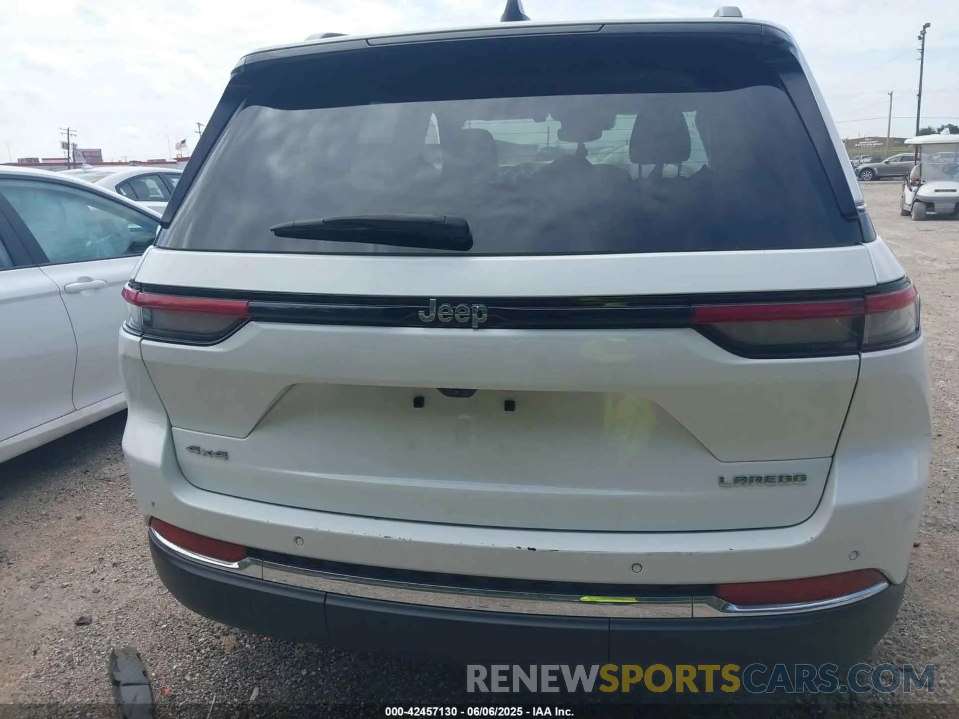 16 Photograph of a damaged car 1C4RJHAG1PC641102 JEEP GRAND CHEROKEE 2023