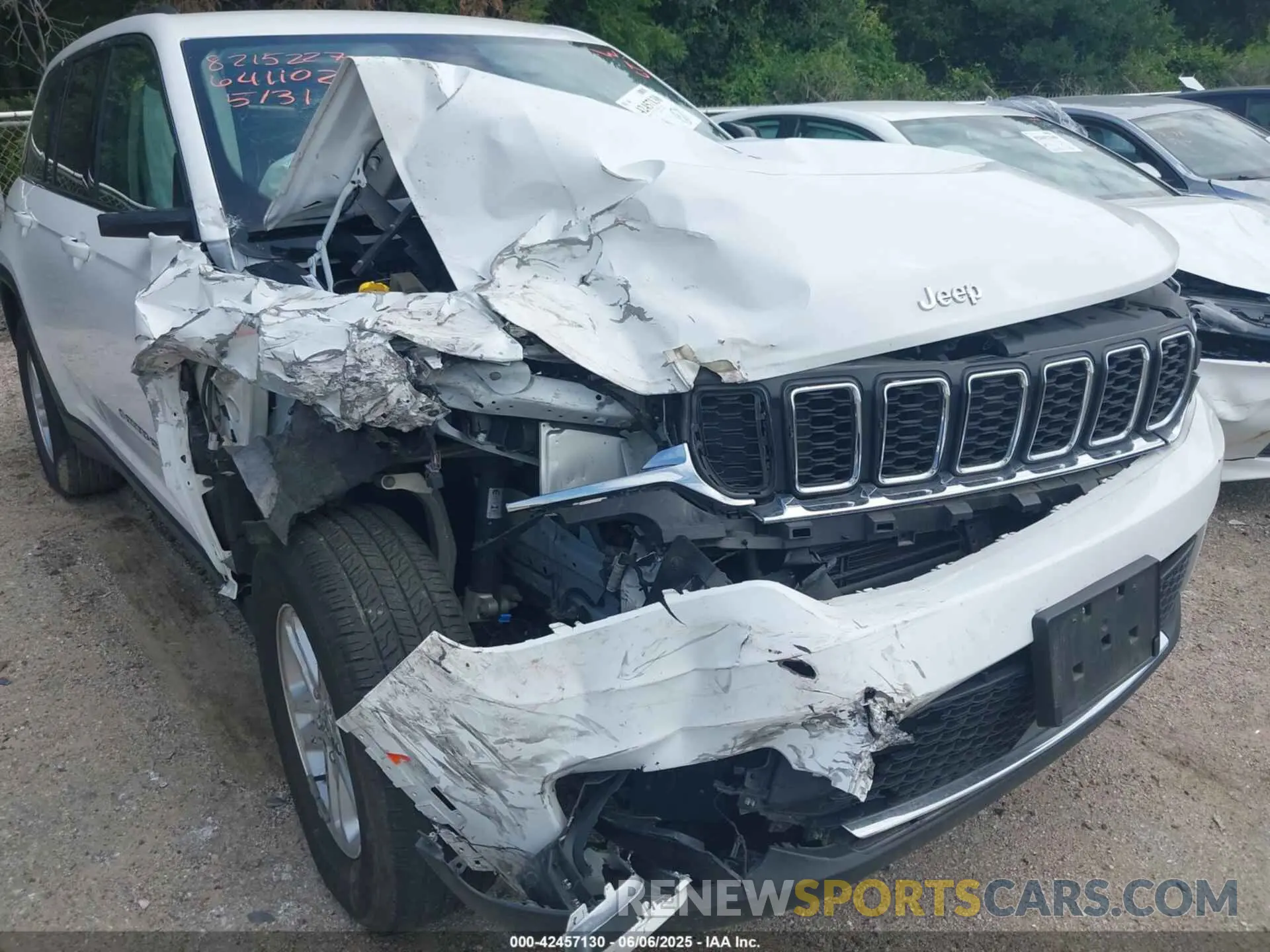 6 Photograph of a damaged car 1C4RJHAG1PC641102 JEEP GRAND CHEROKEE 2023