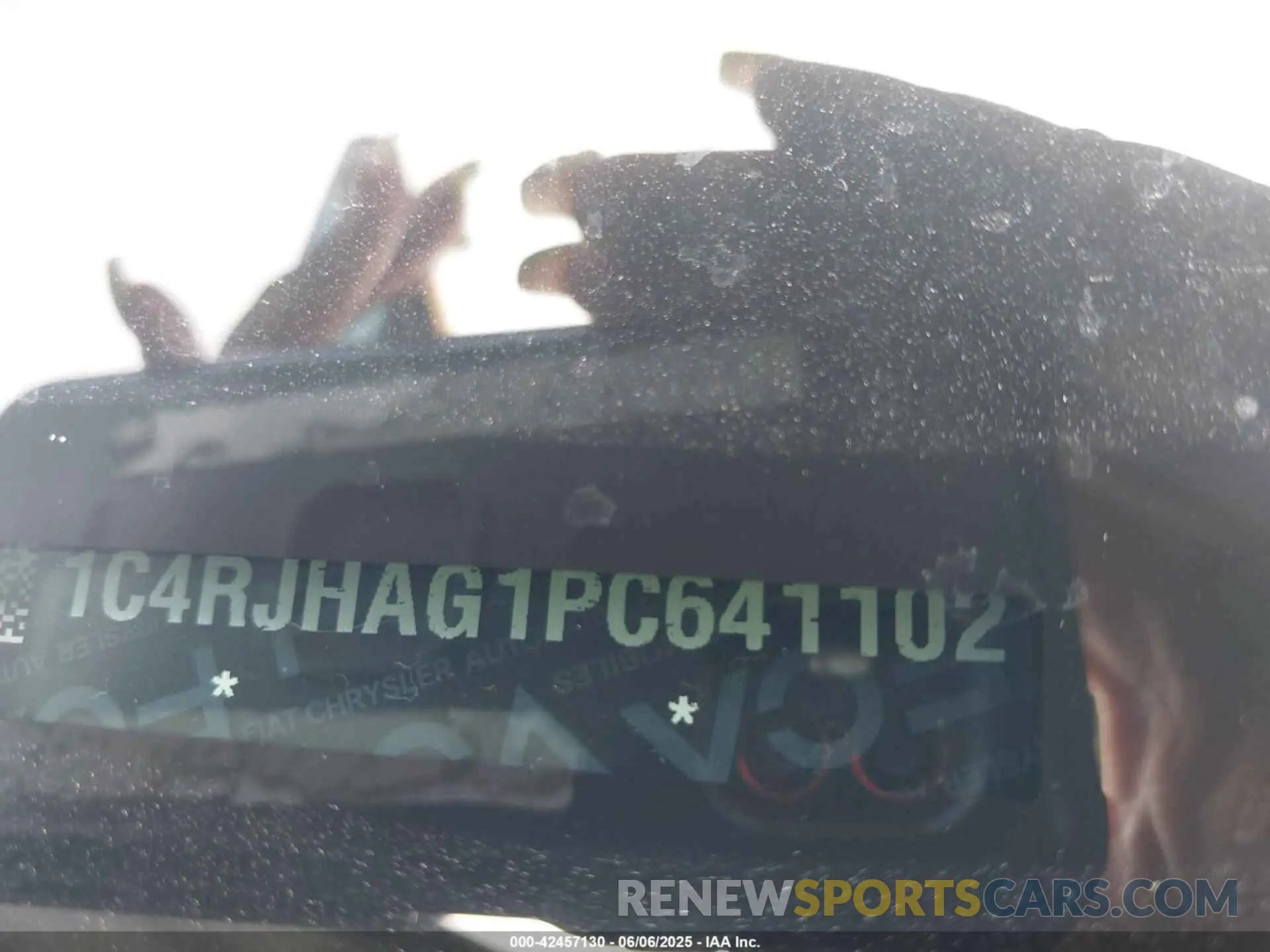 9 Photograph of a damaged car 1C4RJHAG1PC641102 JEEP GRAND CHEROKEE 2023