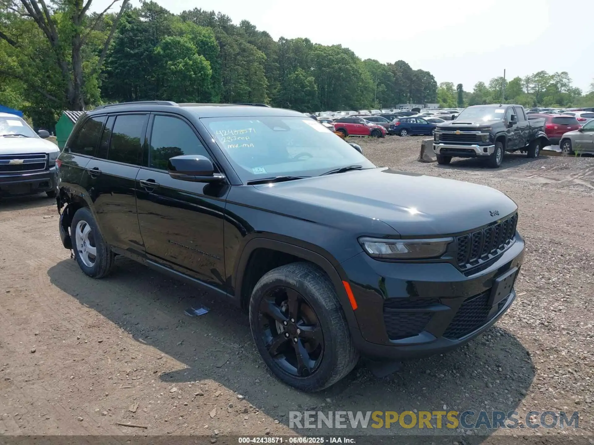 1 Photograph of a damaged car 1C4RJHAG2PC565454 JEEP GRAND CHEROKEE 2023