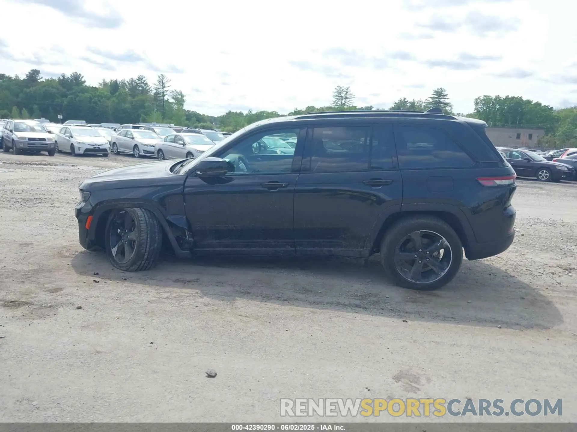 14 Photograph of a damaged car 1C4RJHAG2PC660094 JEEP GRAND CHEROKEE 2023