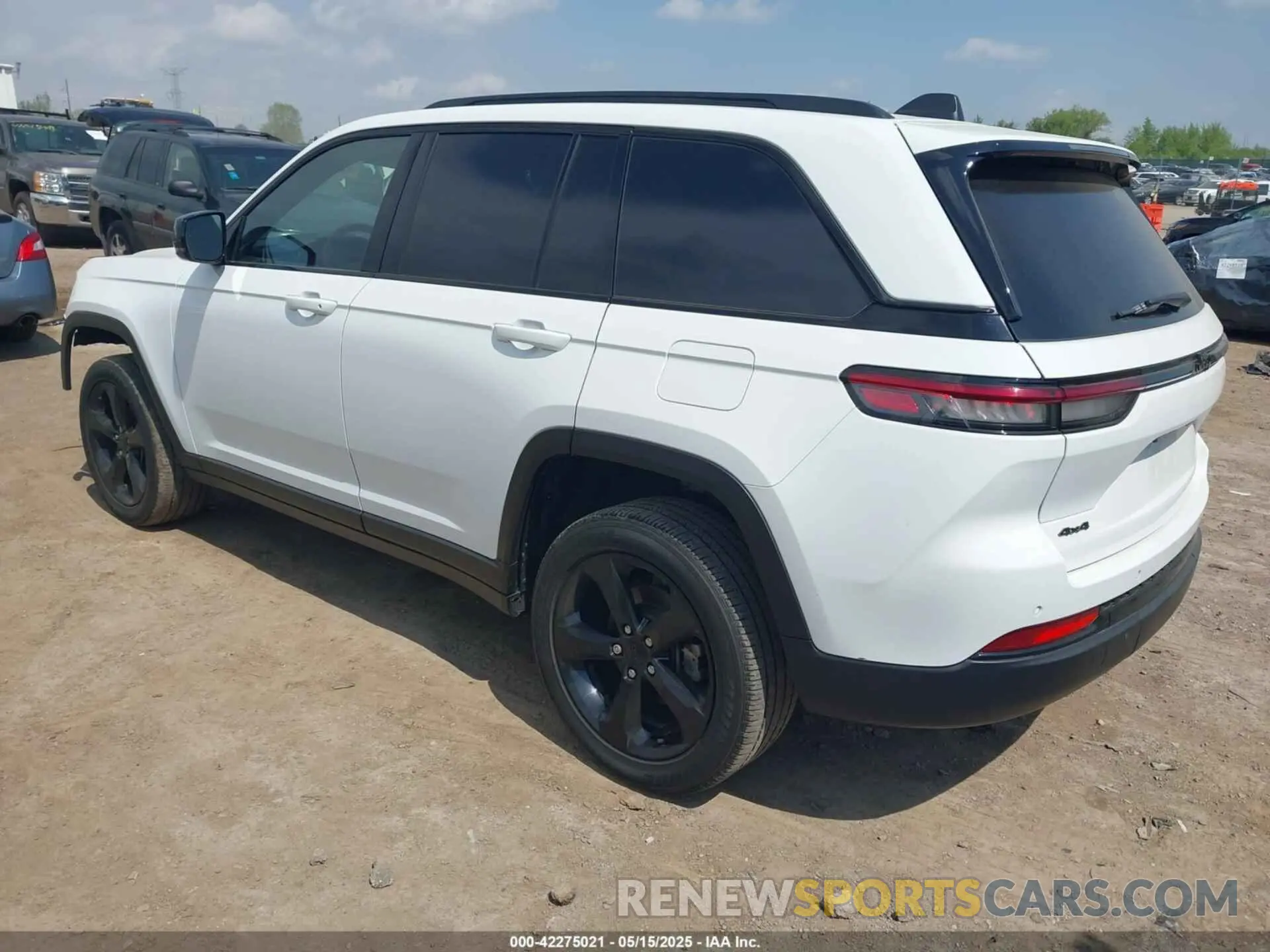 3 Photograph of a damaged car 1C4RJHAG4P8106056 JEEP GRAND CHEROKEE 2023
