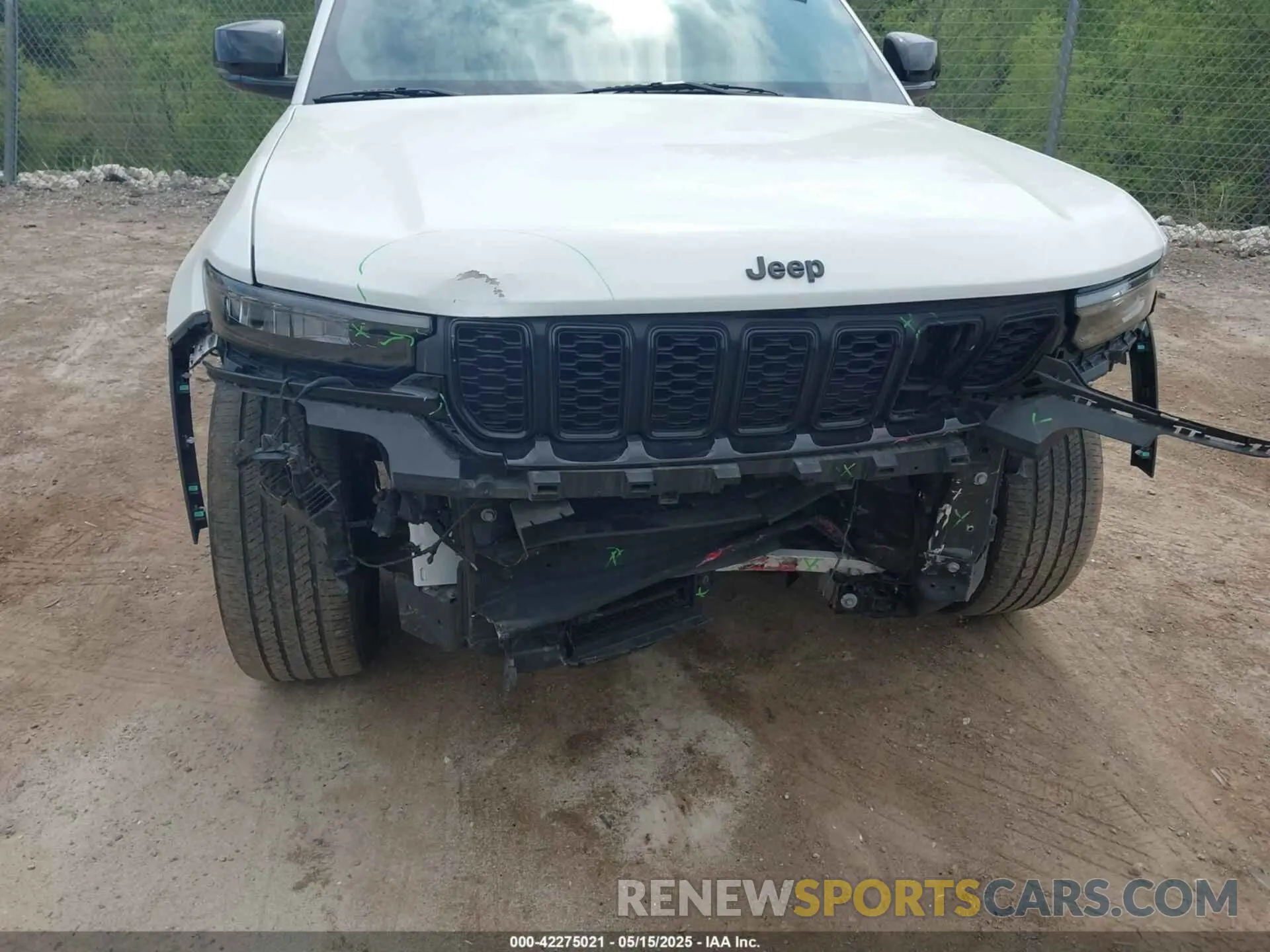 6 Photograph of a damaged car 1C4RJHAG4P8106056 JEEP GRAND CHEROKEE 2023